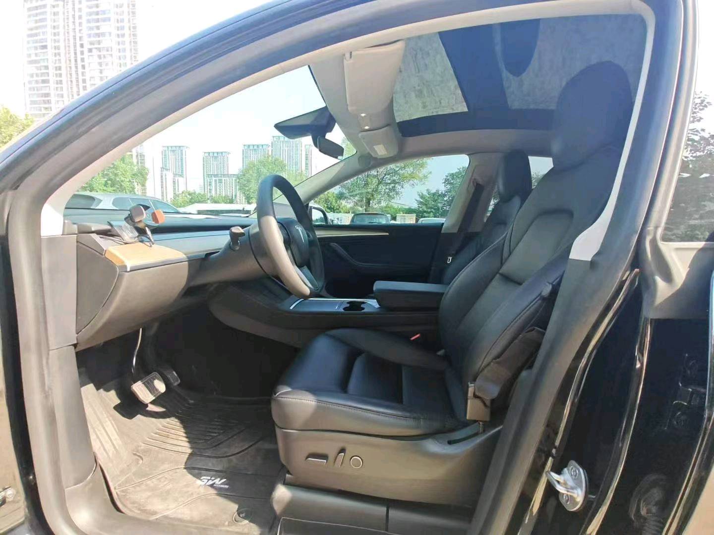Tesla Model Y 2022 #6 Tesla Model Y 2022 car image #6
