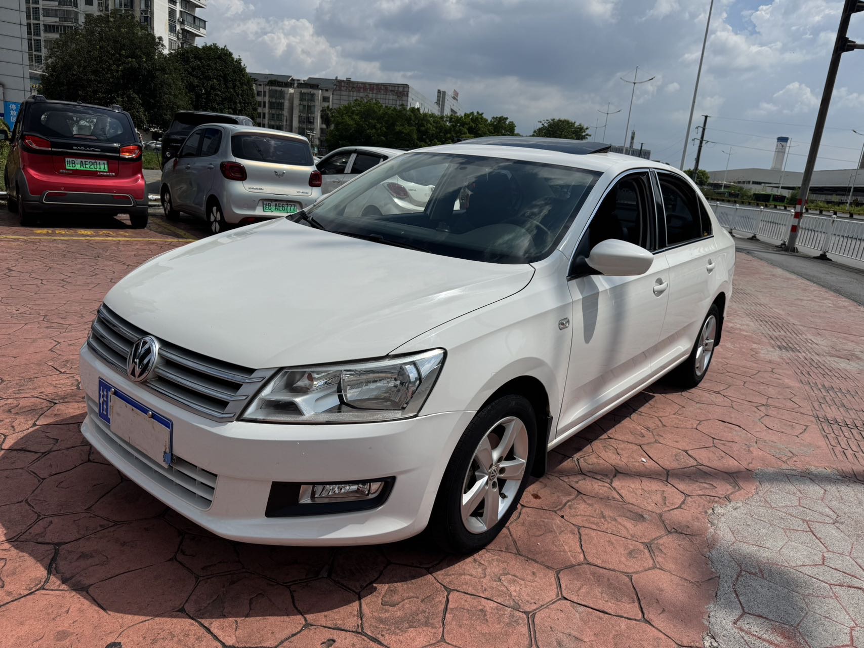 Volkswagen Santana 2014 car image 