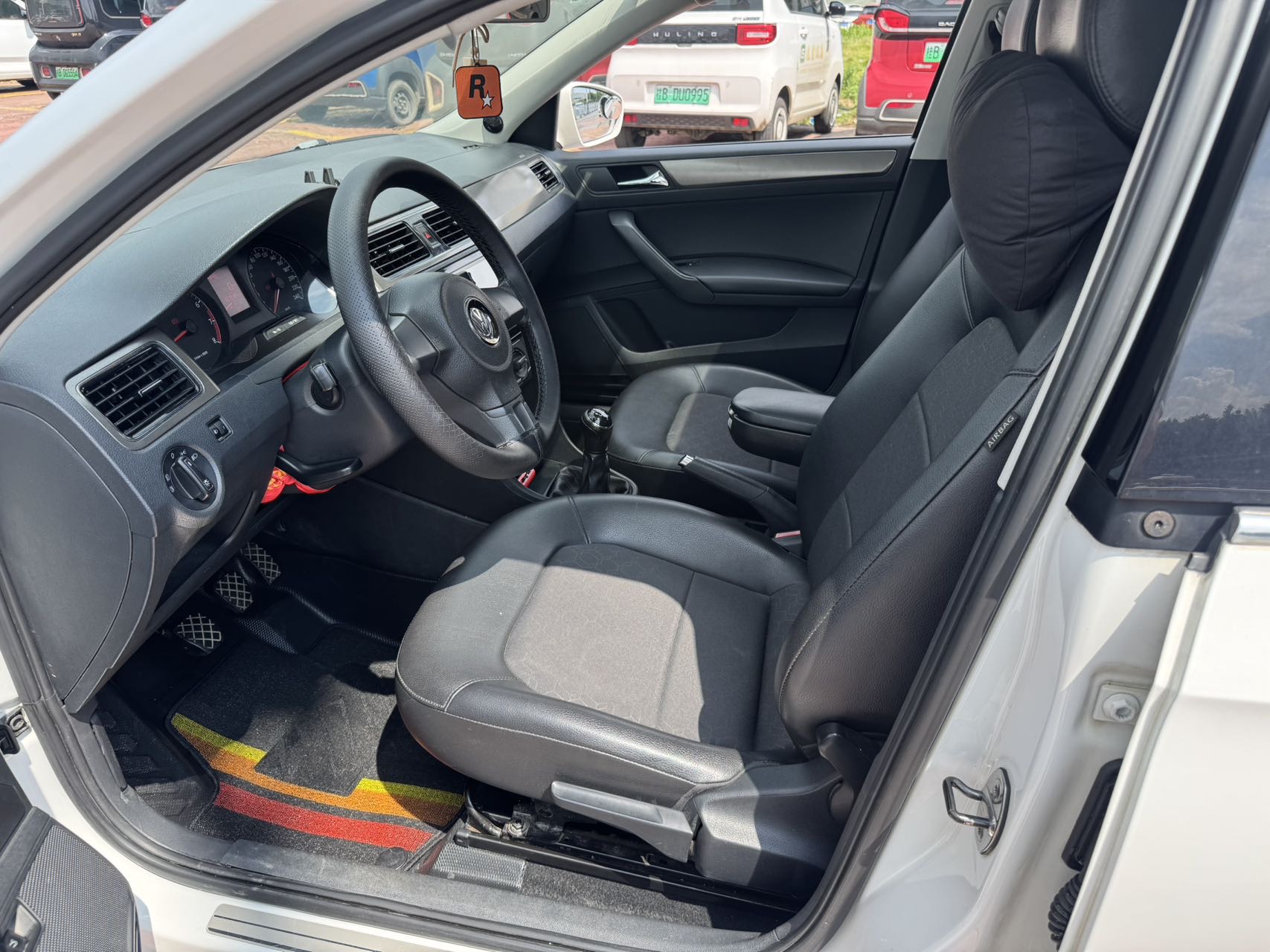 Volkswagen Santana 2014 car image #8