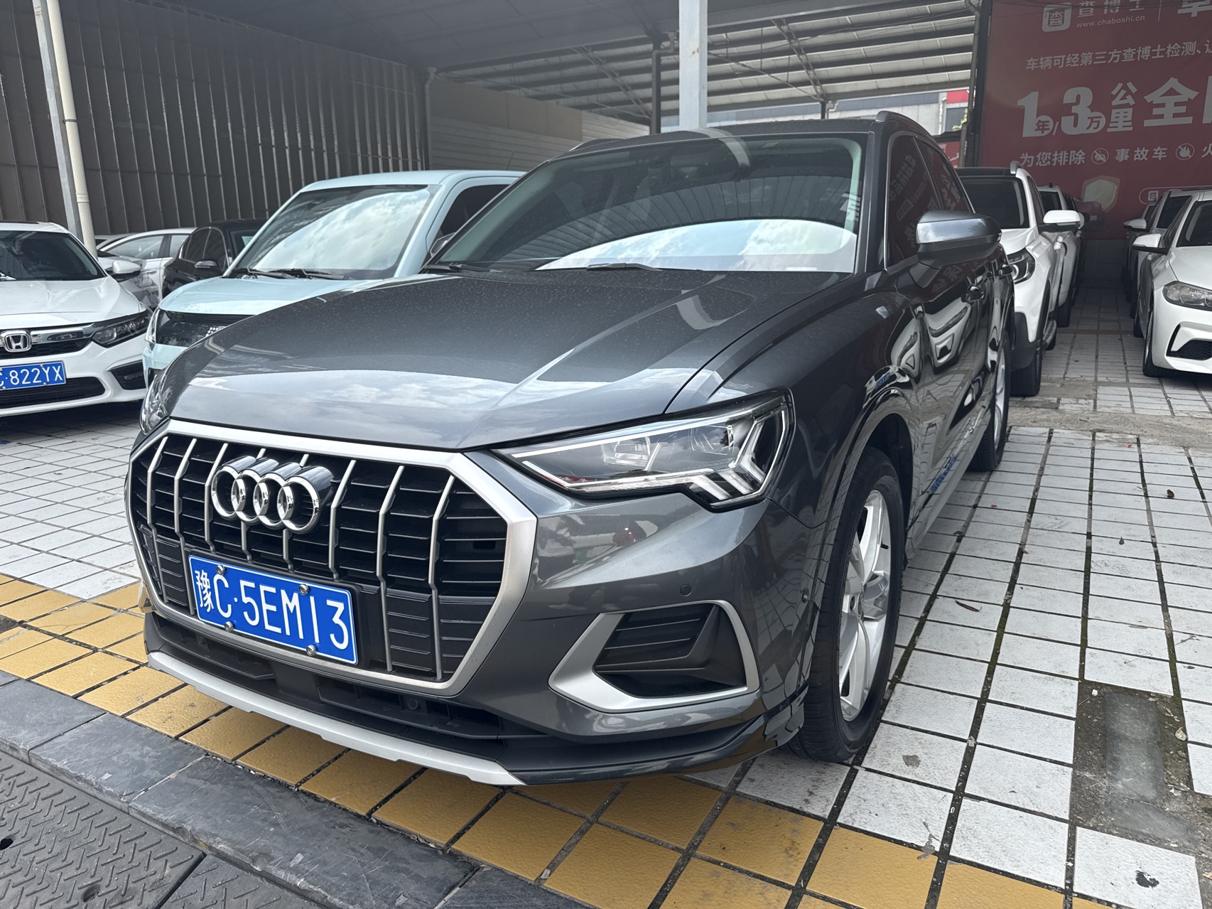 Audi Q3 2021 car image #2