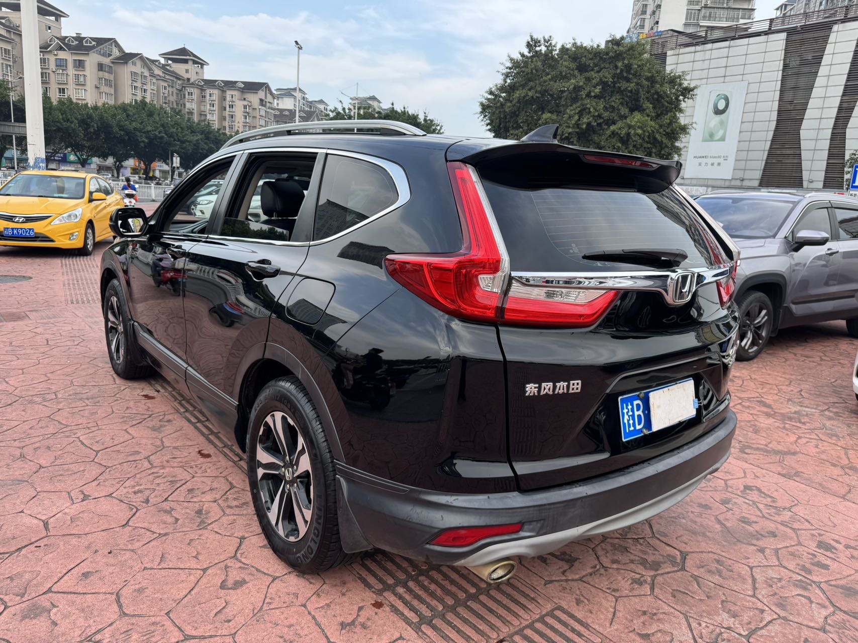2018 immagine di auto #5