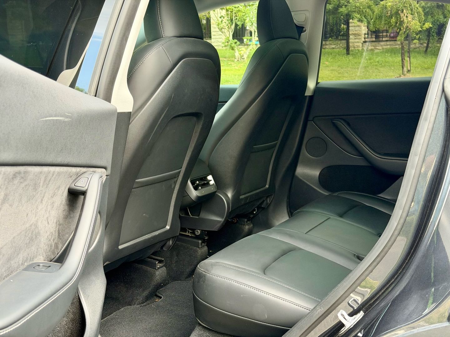 Tesla Model Y 2024 car image #10