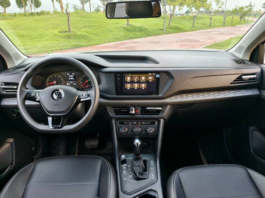 Volkswagen Tharu 2021 car image #10