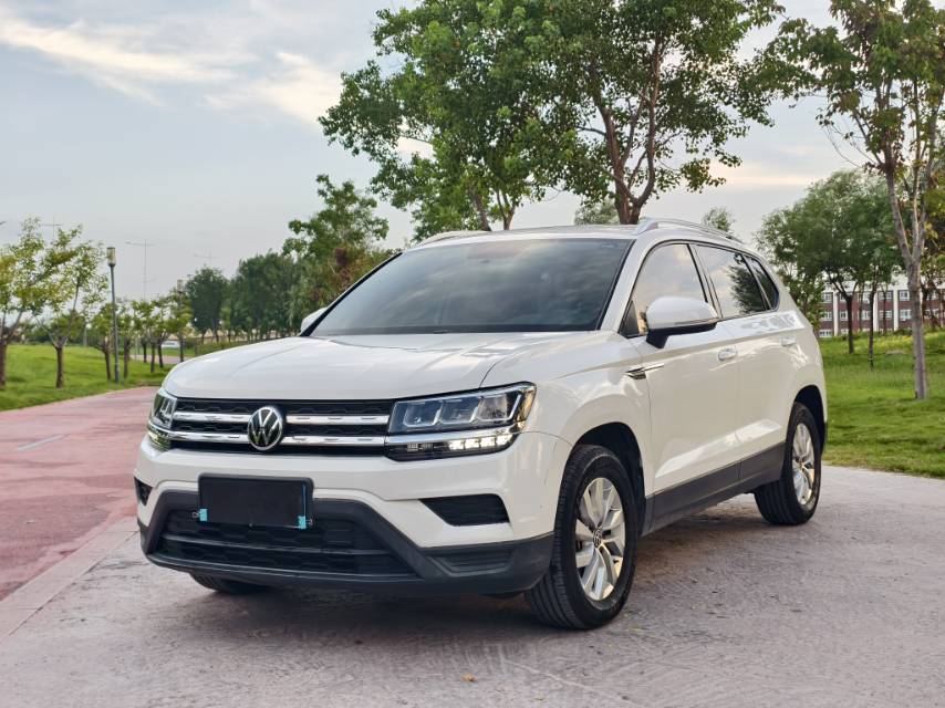 Volkswagen Tharu 2021 car image #2
