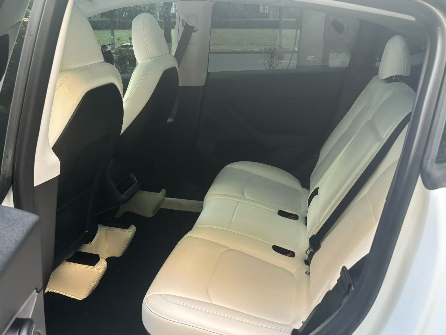 Tesla Model Y 2023 #10 Tesla Model Y 2023 car image #10