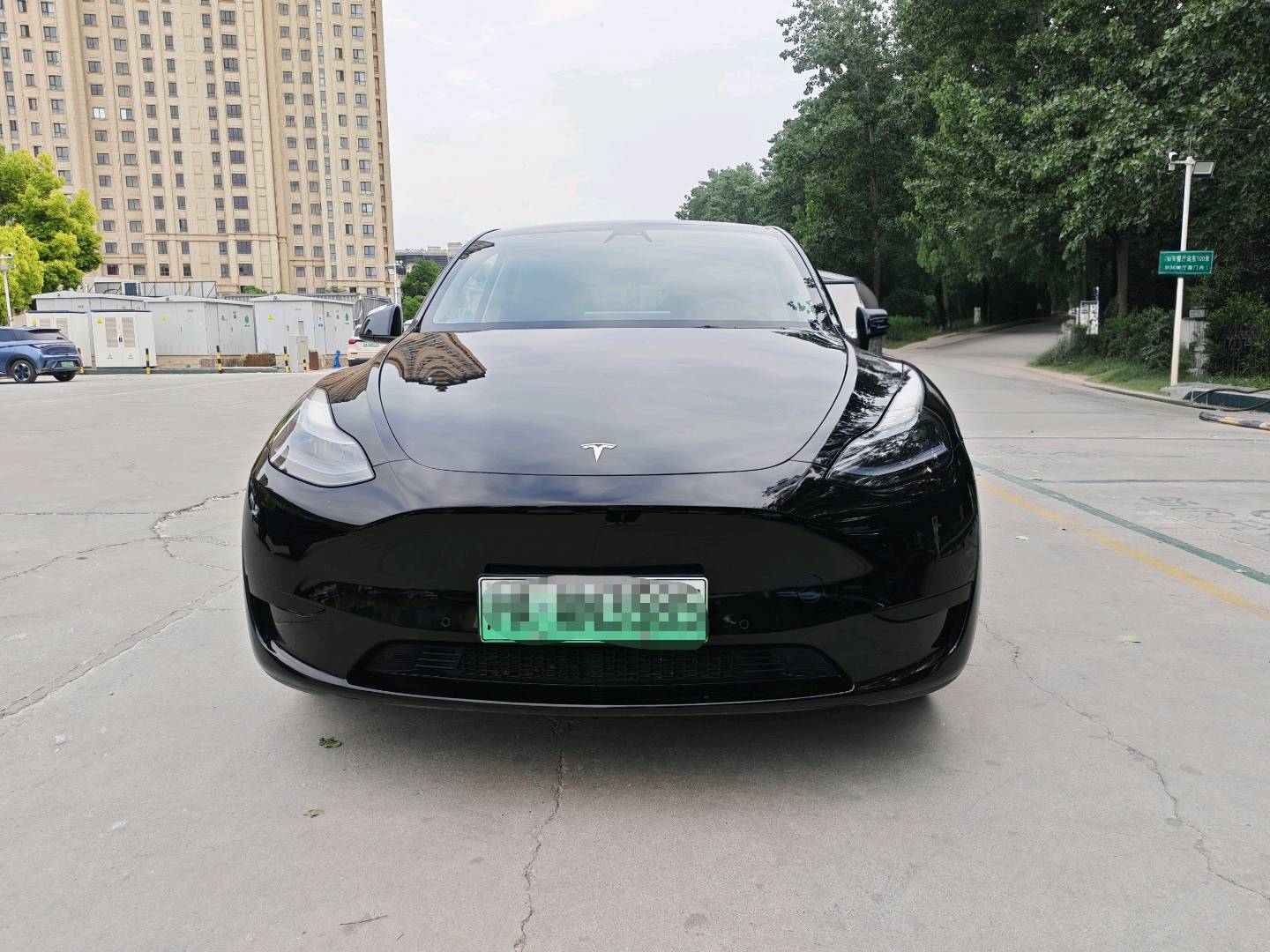 Tesla Model Y 2022 #4 Tesla Model Y 2022 car image #4