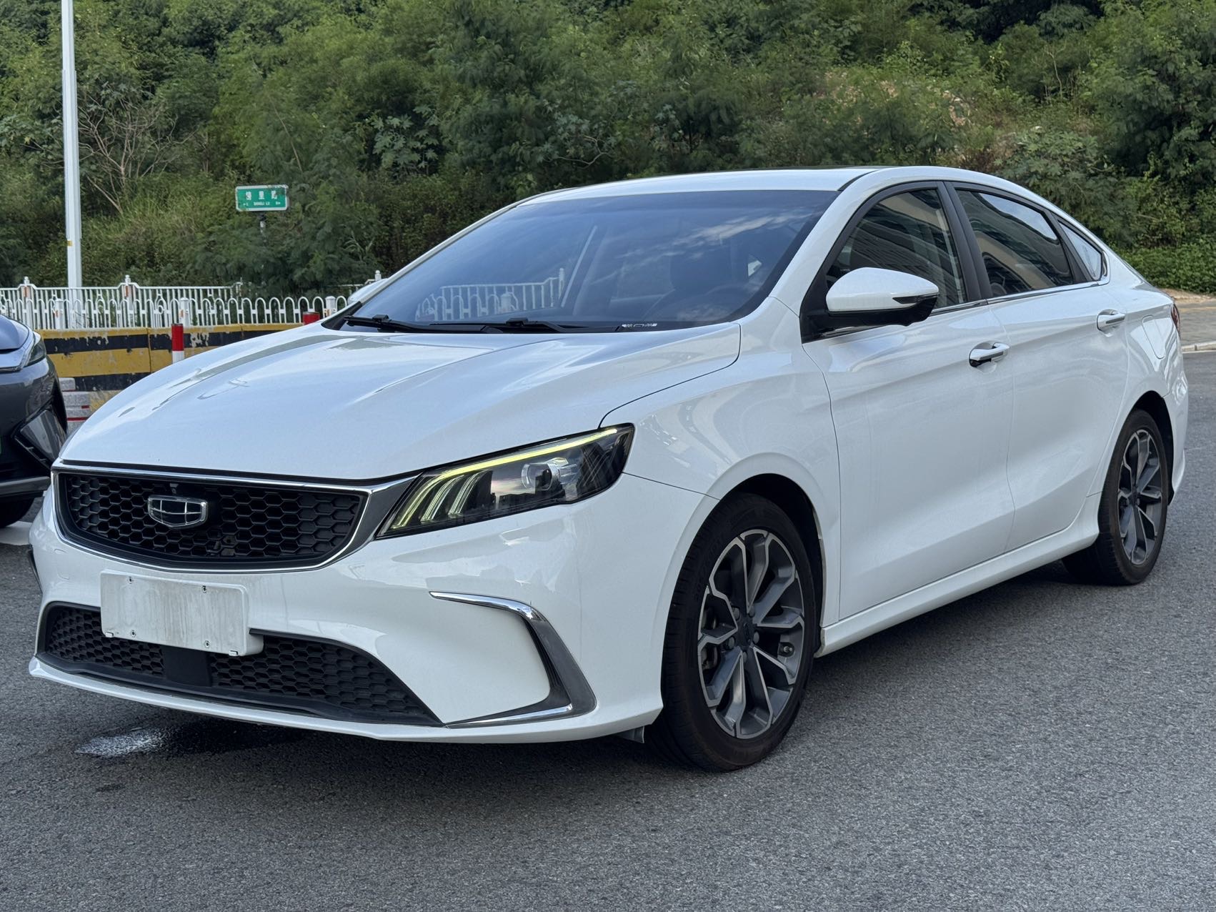 GEELY Binray 2021 #2 GEELY Binray 2021 car image #2