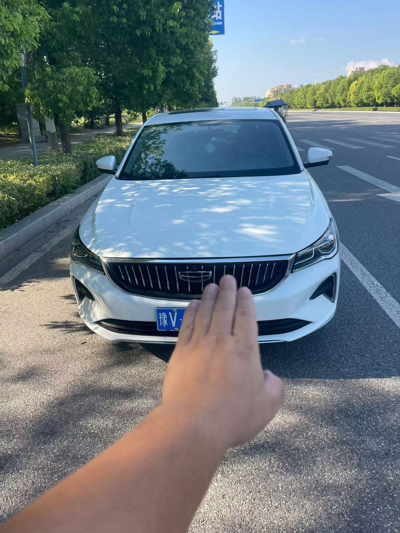 GEELY Emgrand 2022 #3 GEELY Emgrand 2022 car image #3