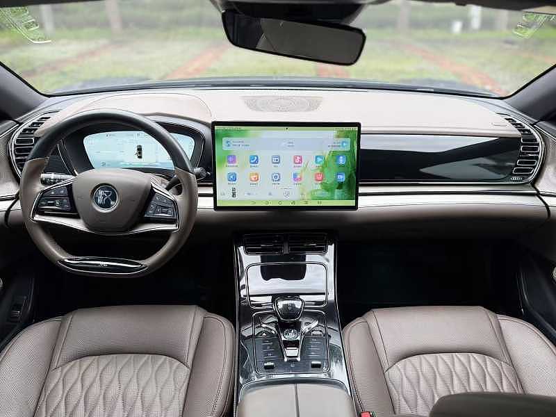 BYD Han 2023 #6 BYD Han 2023 car image #6