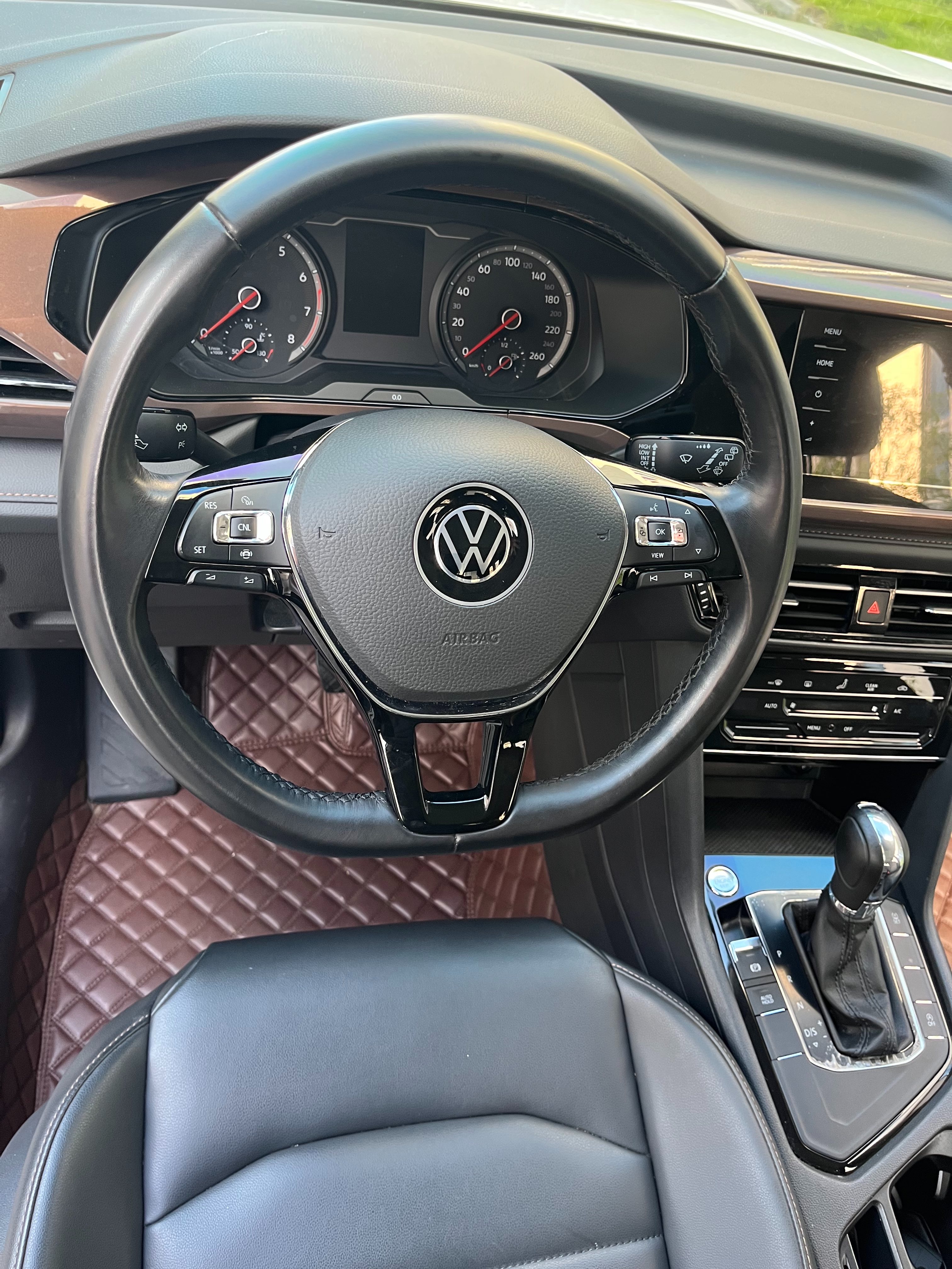 Volkswagen Tharu 2021 car image #16