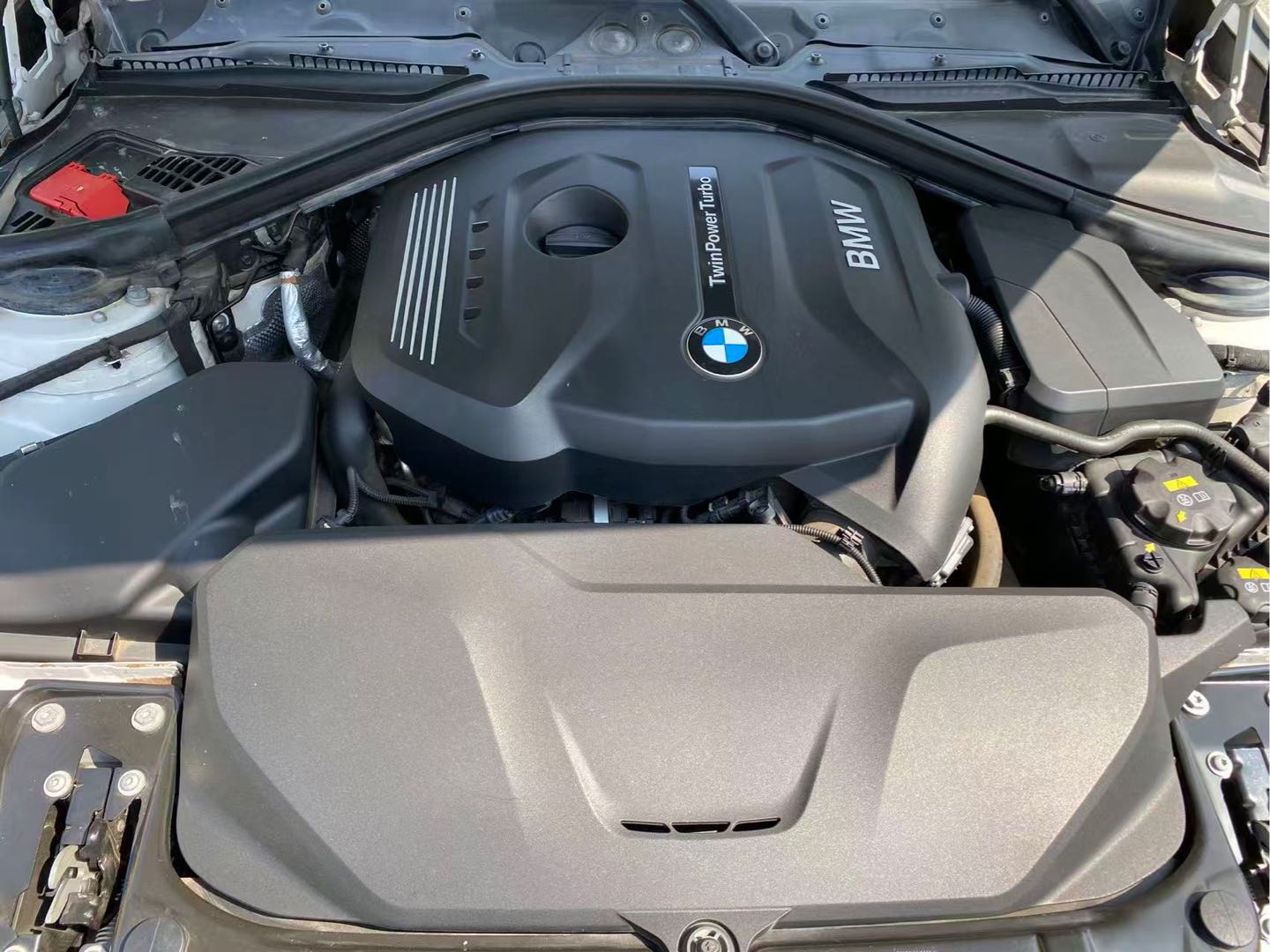 BMW 3 Series 2019 #18 BMW 3 Series 2019 car image #18