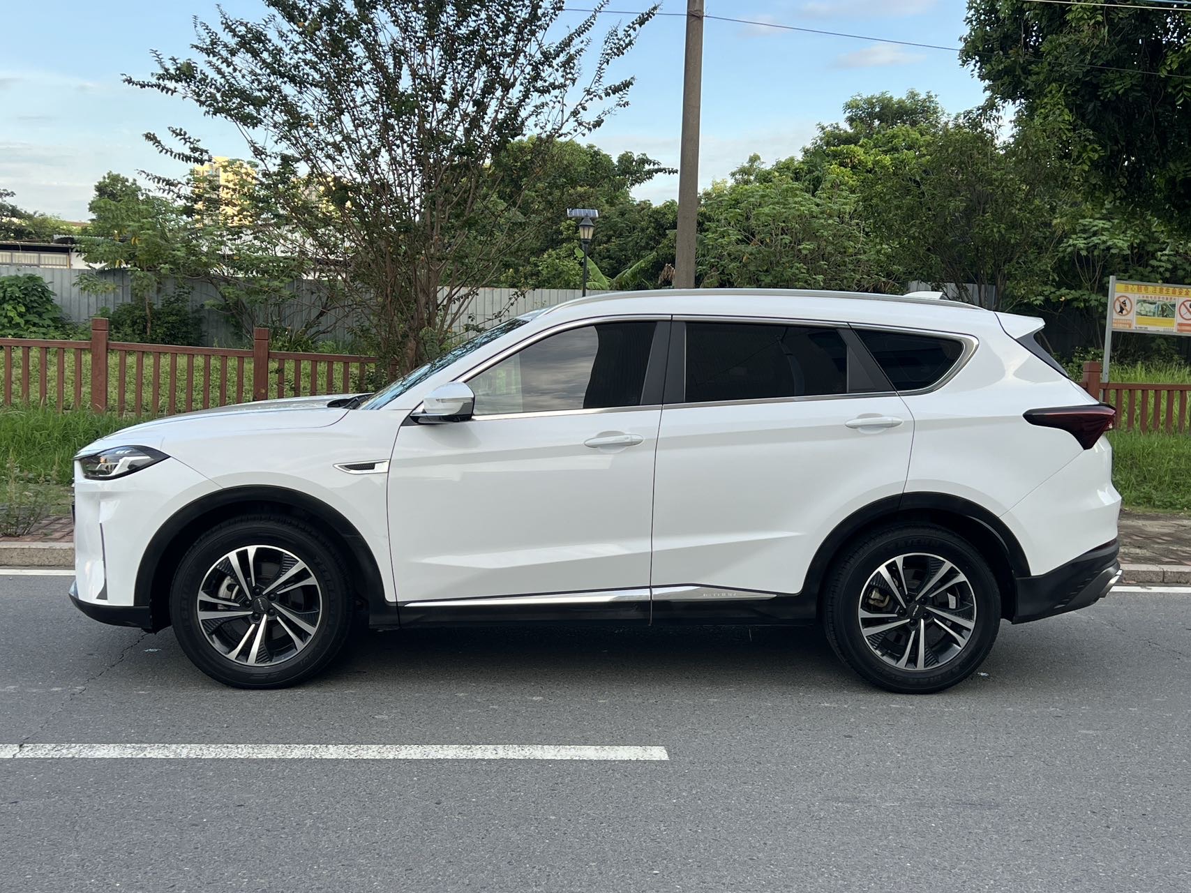 Jetour X70 PLUS 2021 #10 Jetour X70 PLUS 2021 car image #10