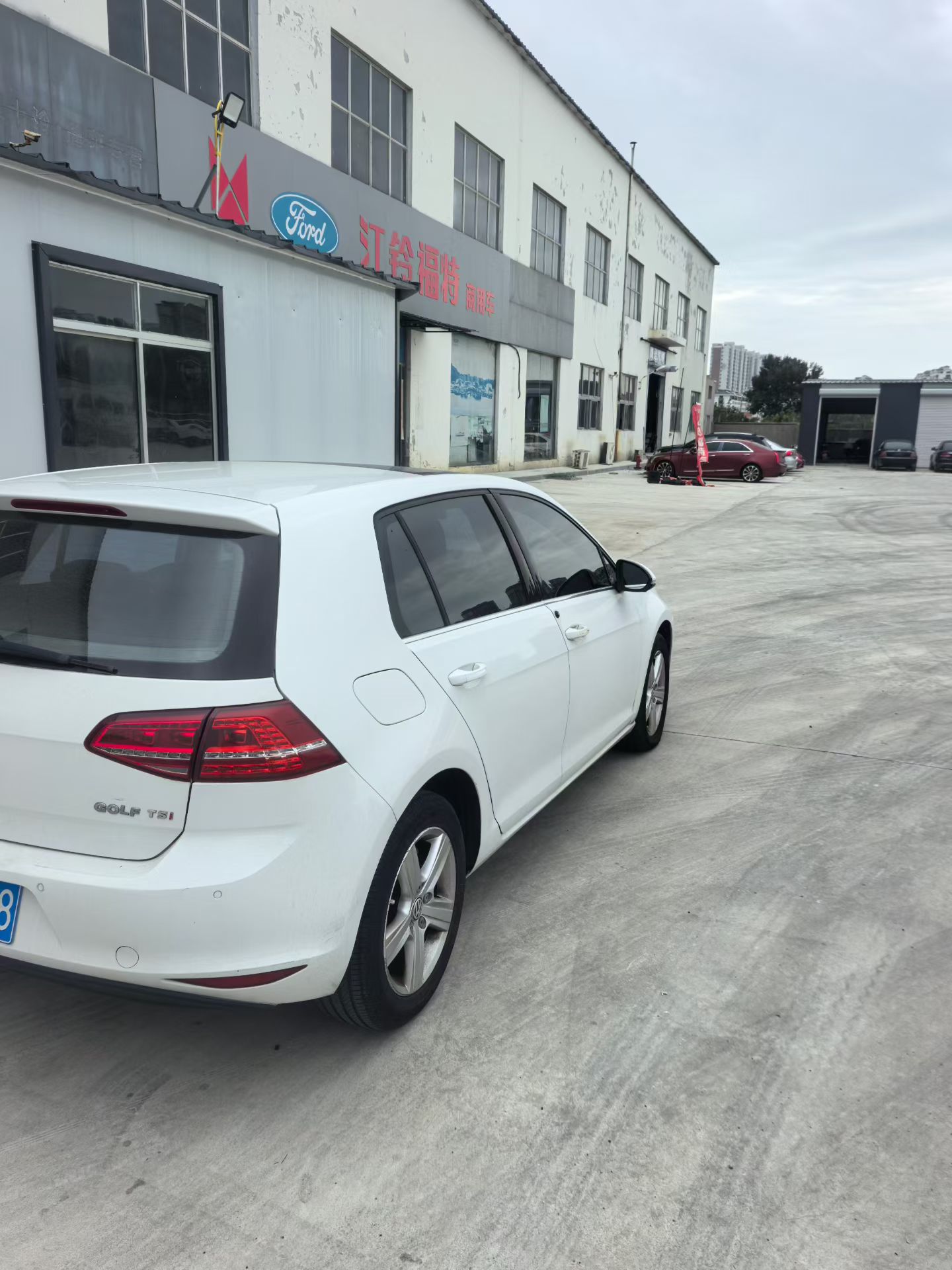 Volkswagen Golf 2014 car image #6