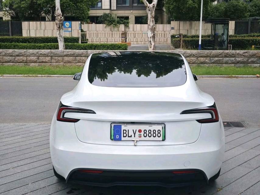 Tesla Model 3 2025 #10 Tesla Model 3 2025 car image #10