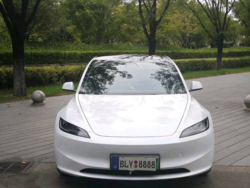 Tesla Model 3 2025 #4 Tesla Model 3 2025 car image #4