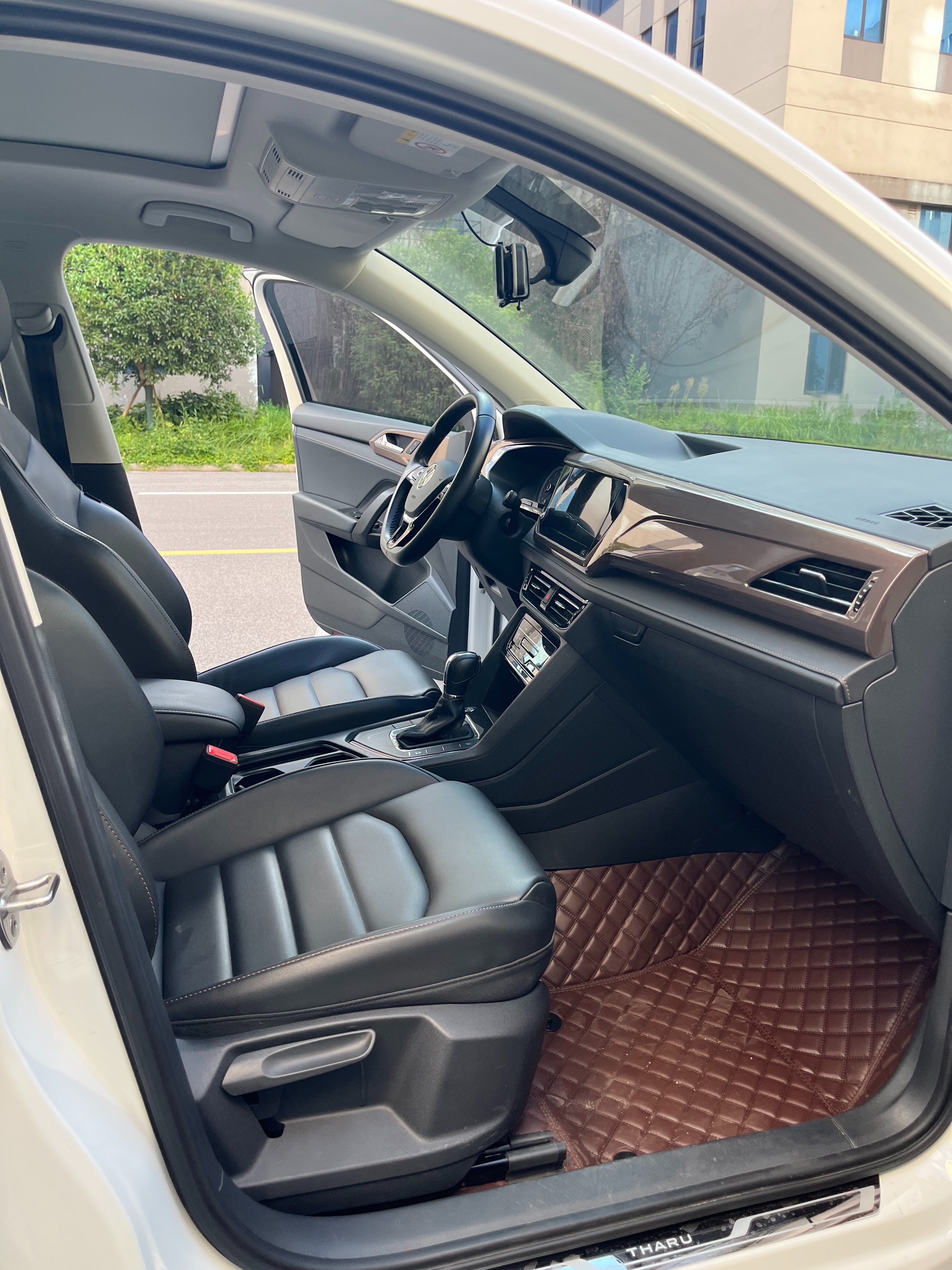 Volkswagen Tharu 2021 car image #12