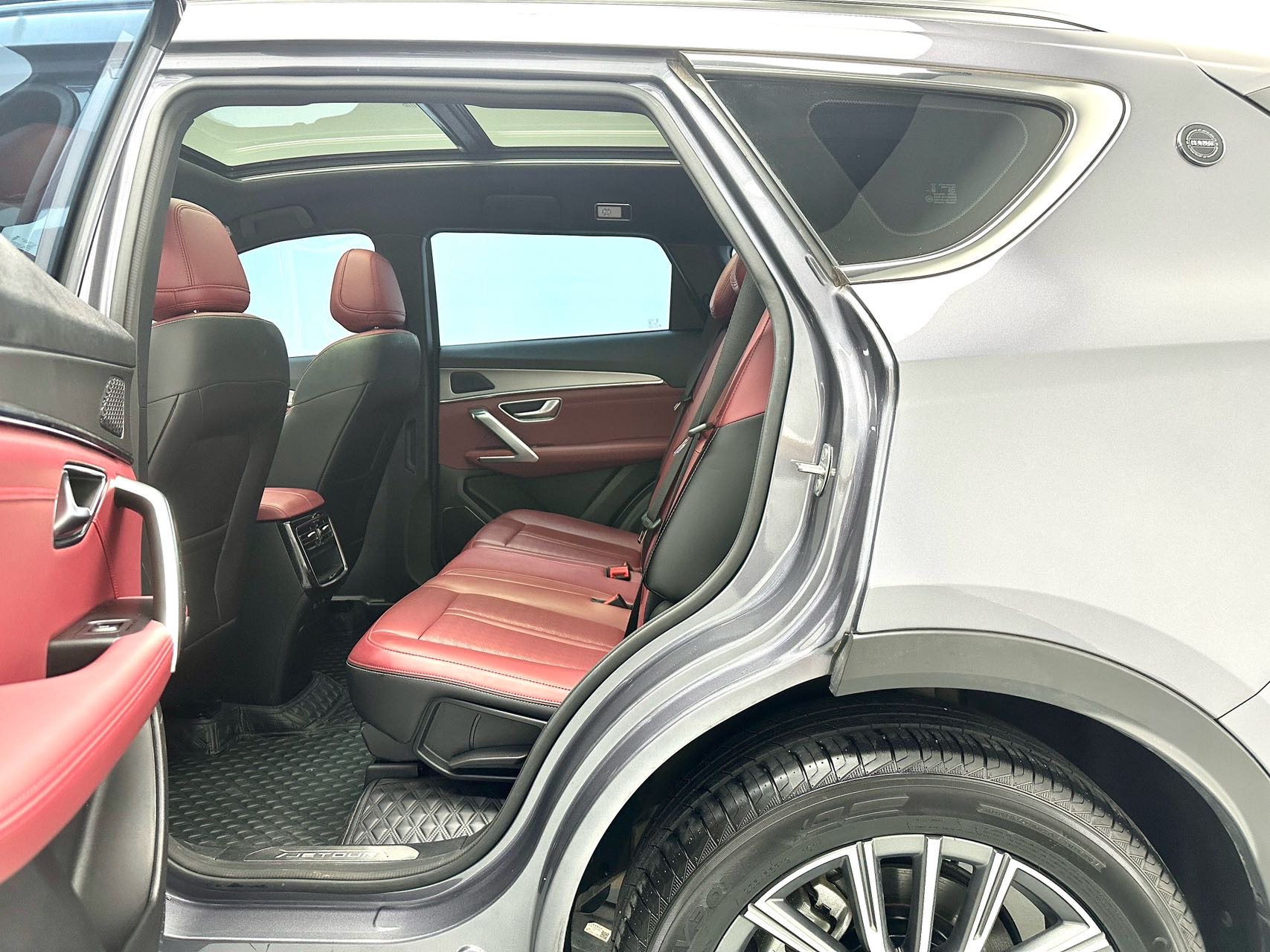 Jetour X70 PLUS 2025 car image #7