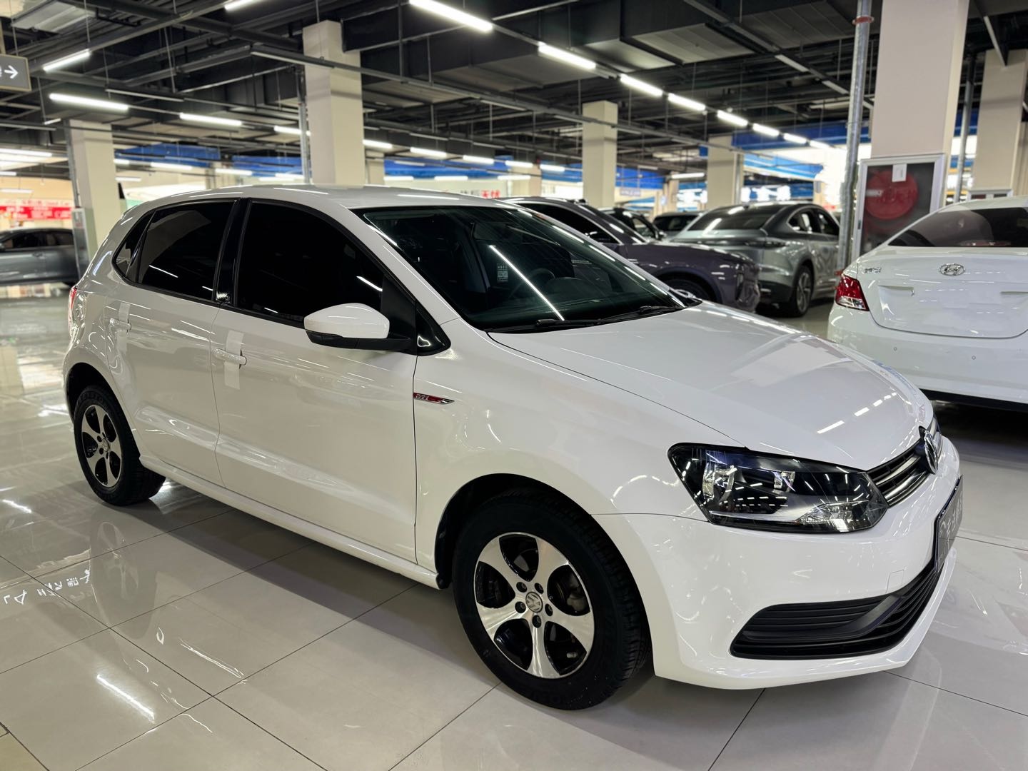 Volkswagen Polo 2018 car image #5