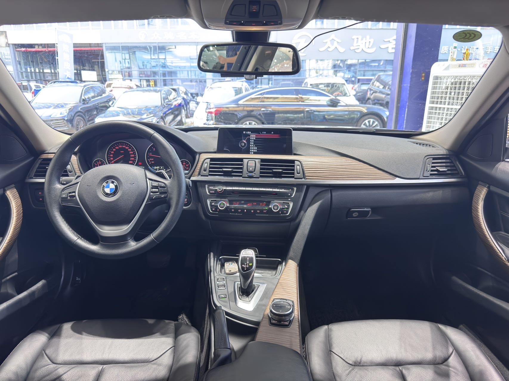 BMW 3 Series 2014 car image #10