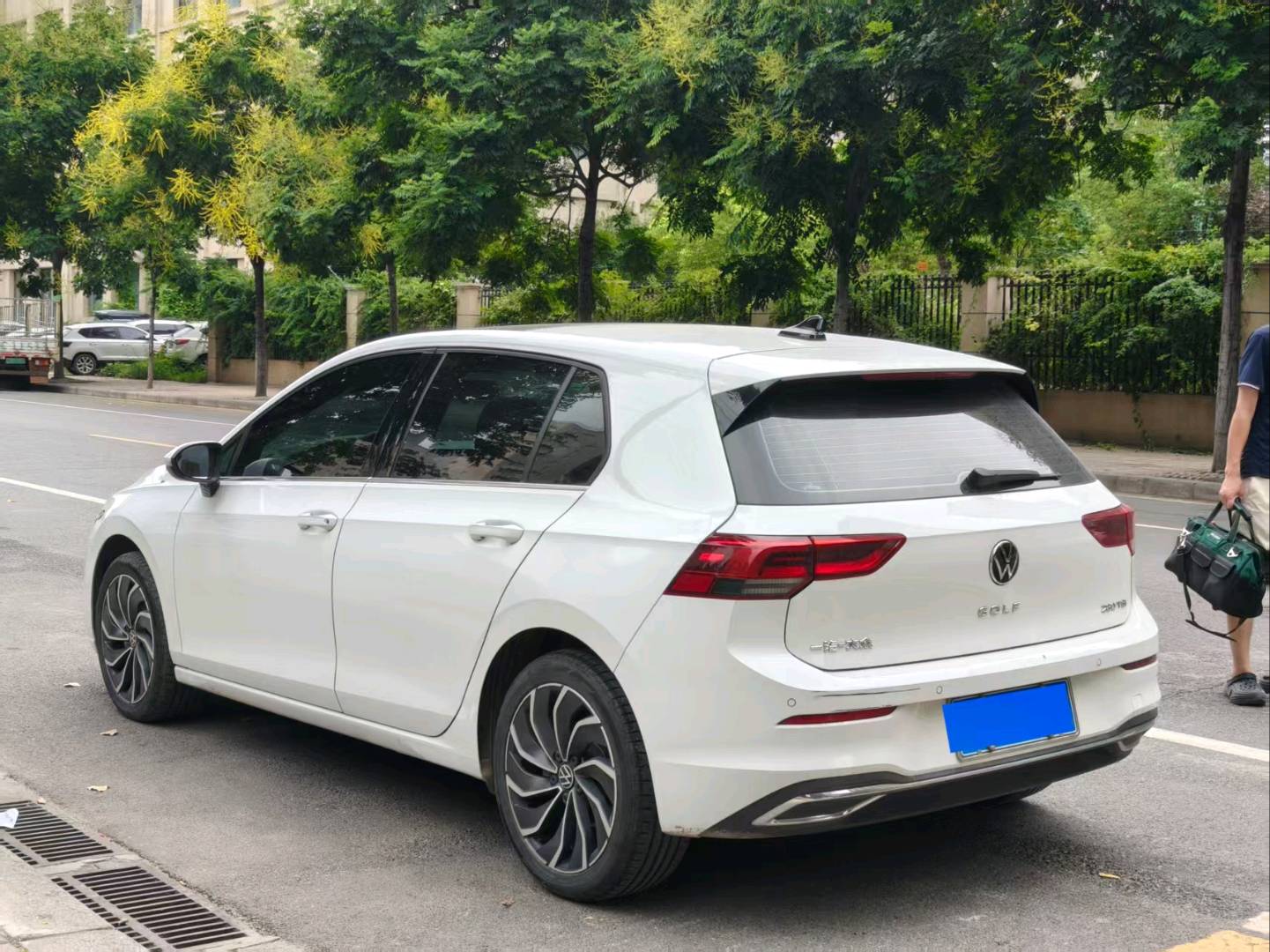 Volkswagen Golf 2022 car image #7