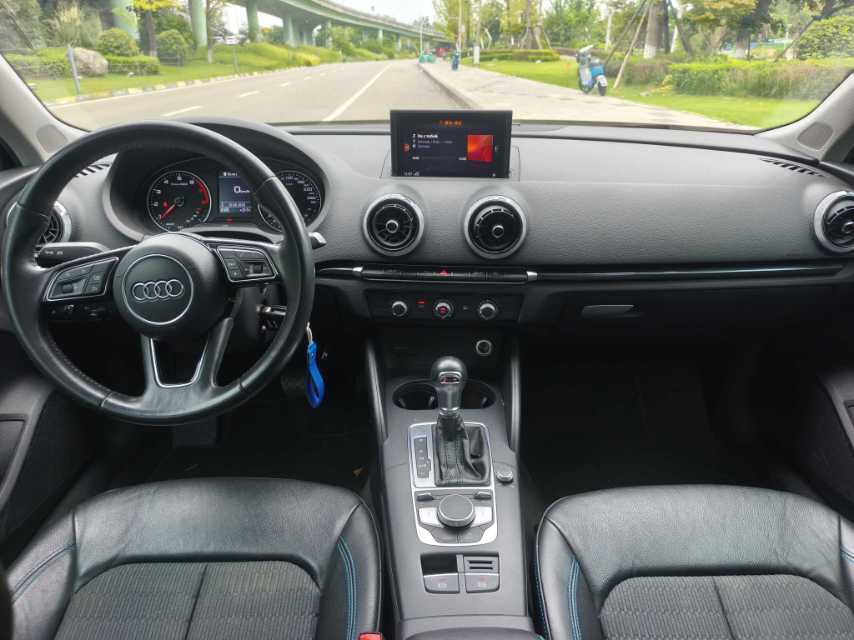 Audi A3 2018 car image #6