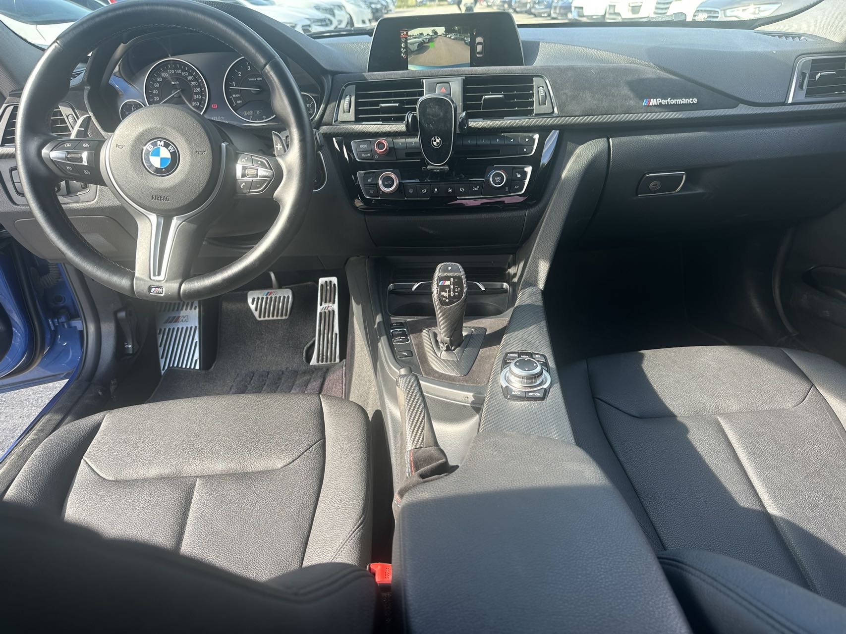 BMW 3 Series 2017 car image #9