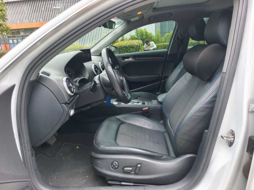 Audi A3 2018 car image #7