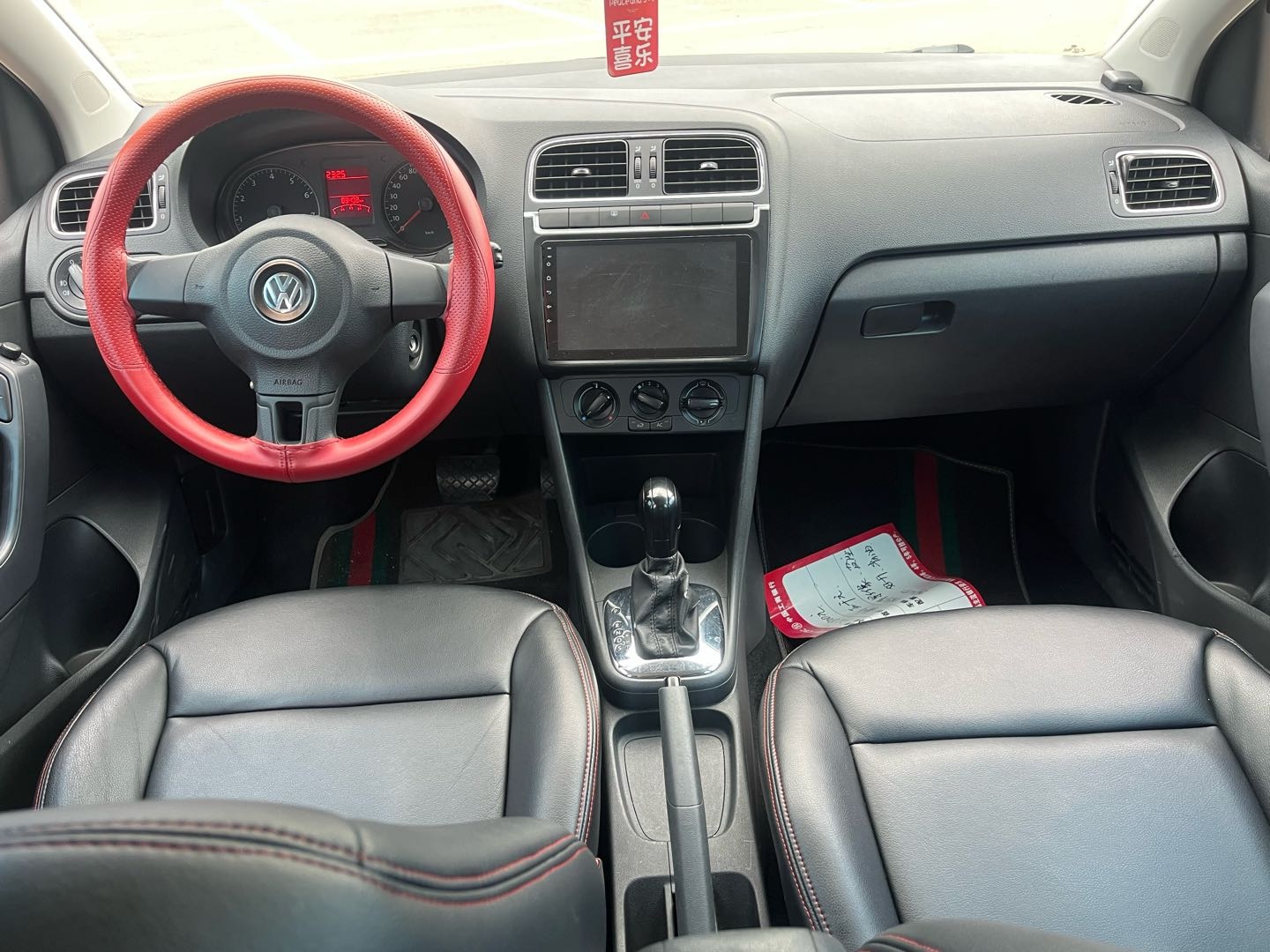 Volkswagen Polo 2013 car image #6