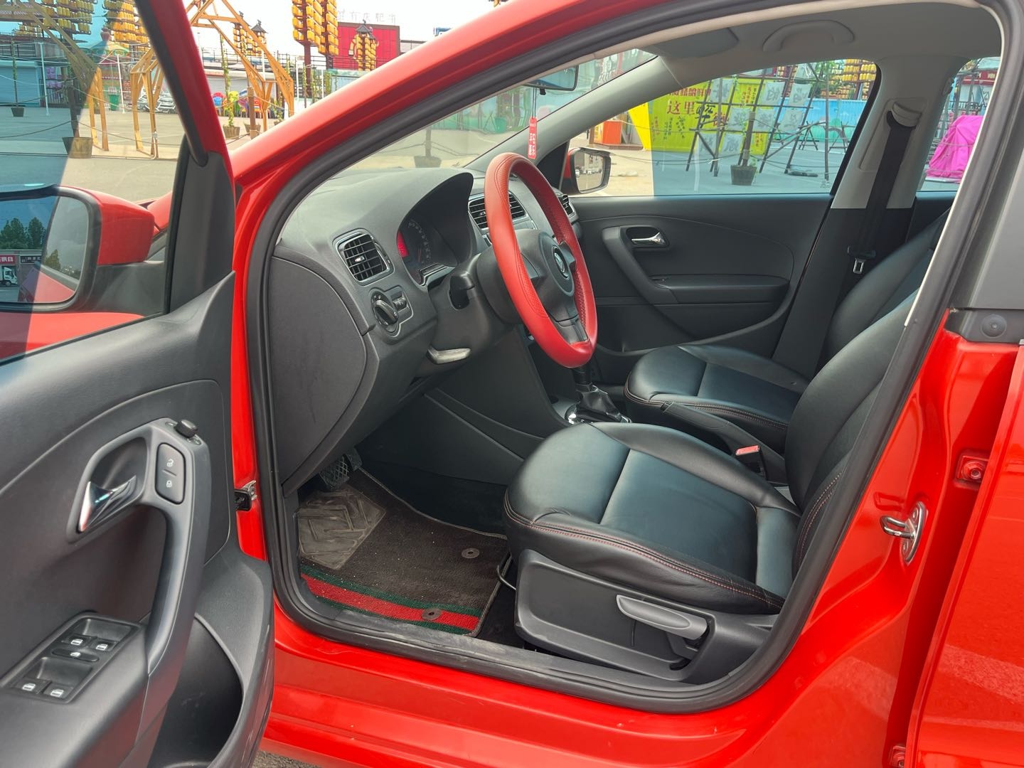 Volkswagen Polo 2013 car image #7