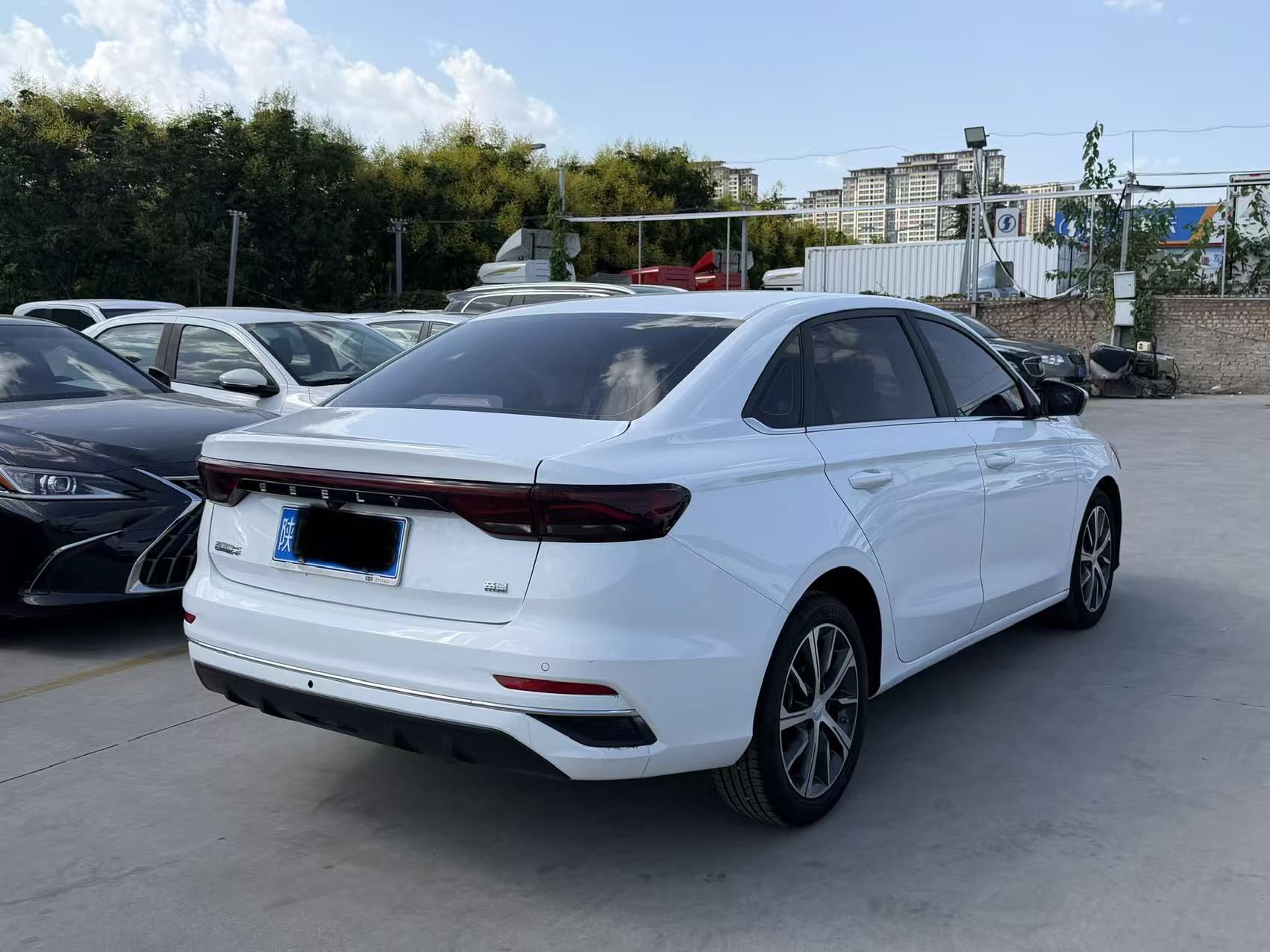 GEELY Emgrand 2023 #9 GEELY Emgrand 2023 صورة سيارة #9