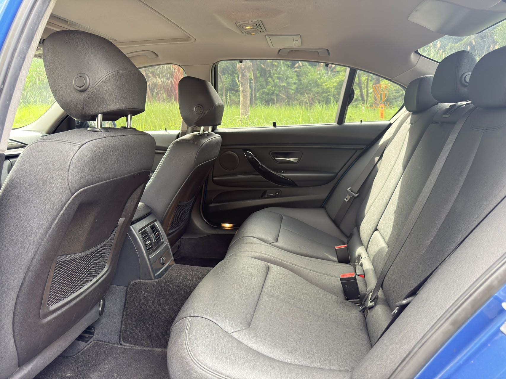 BMW 3 Series 2017 #6 BMW 3 Series 2017 car image #6