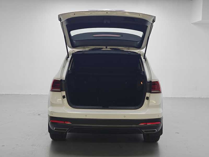 2022 car image #4