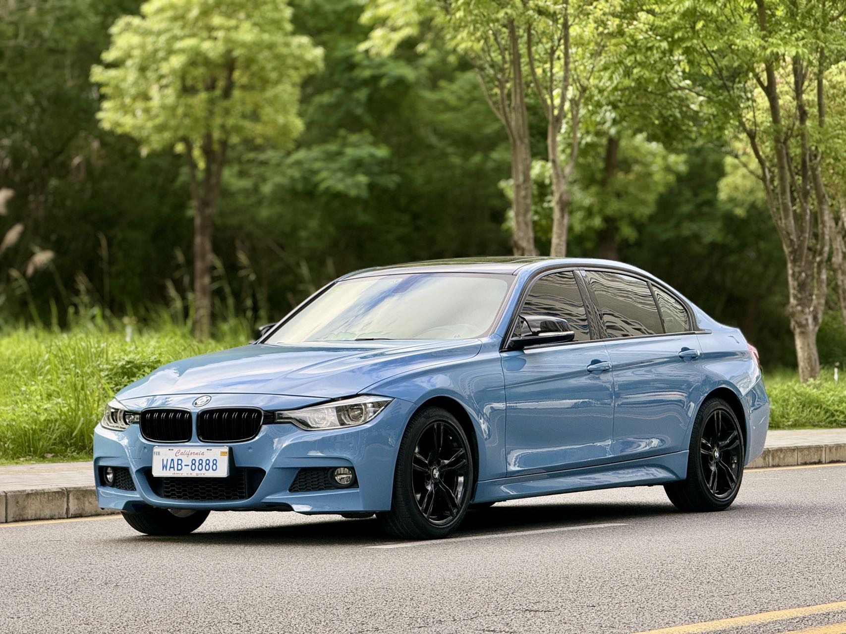 BMW 3 Series 2017 #2 BMW 3 Series 2017 car image #2