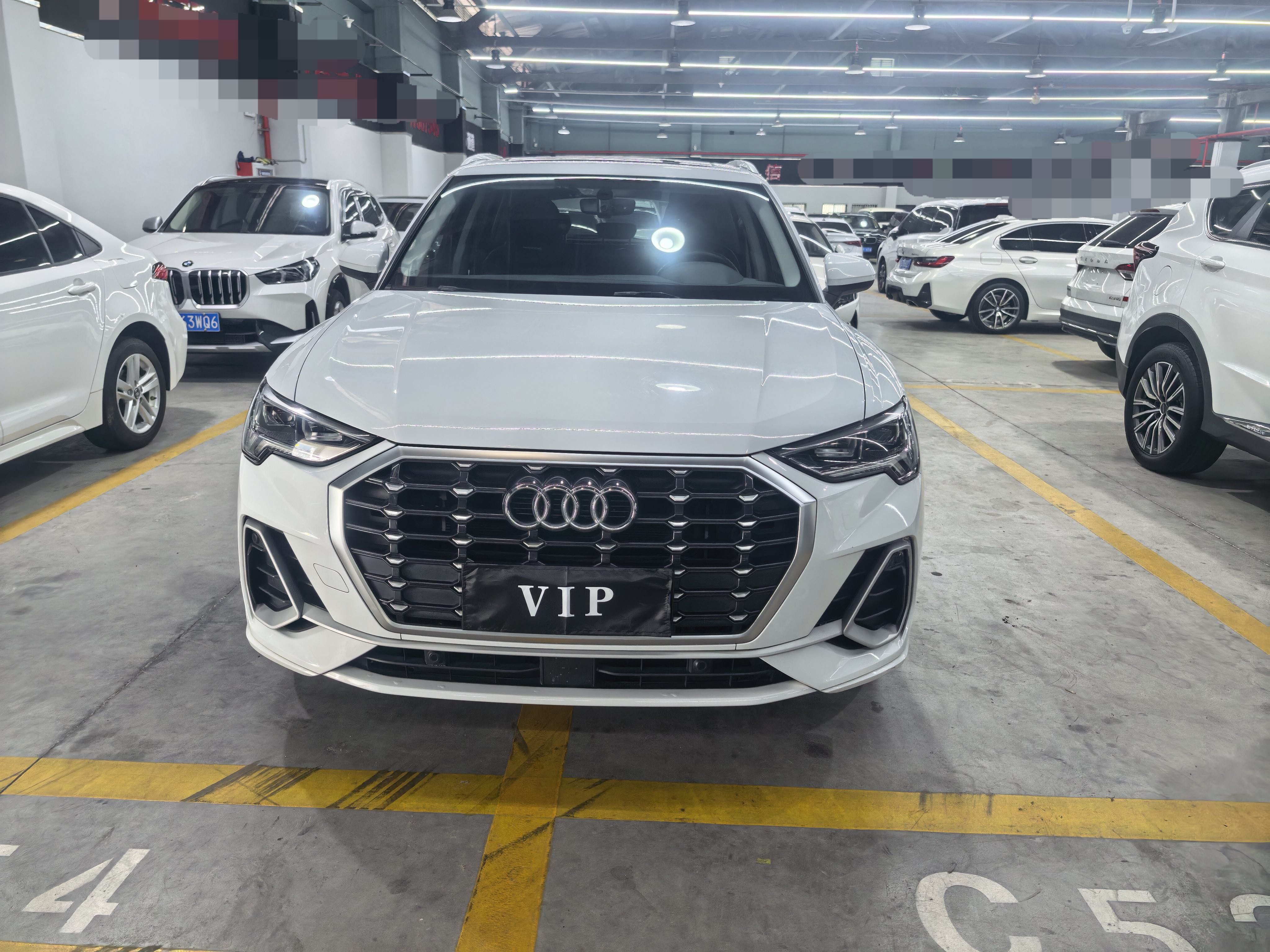 Audi Q3 2022 car image #4