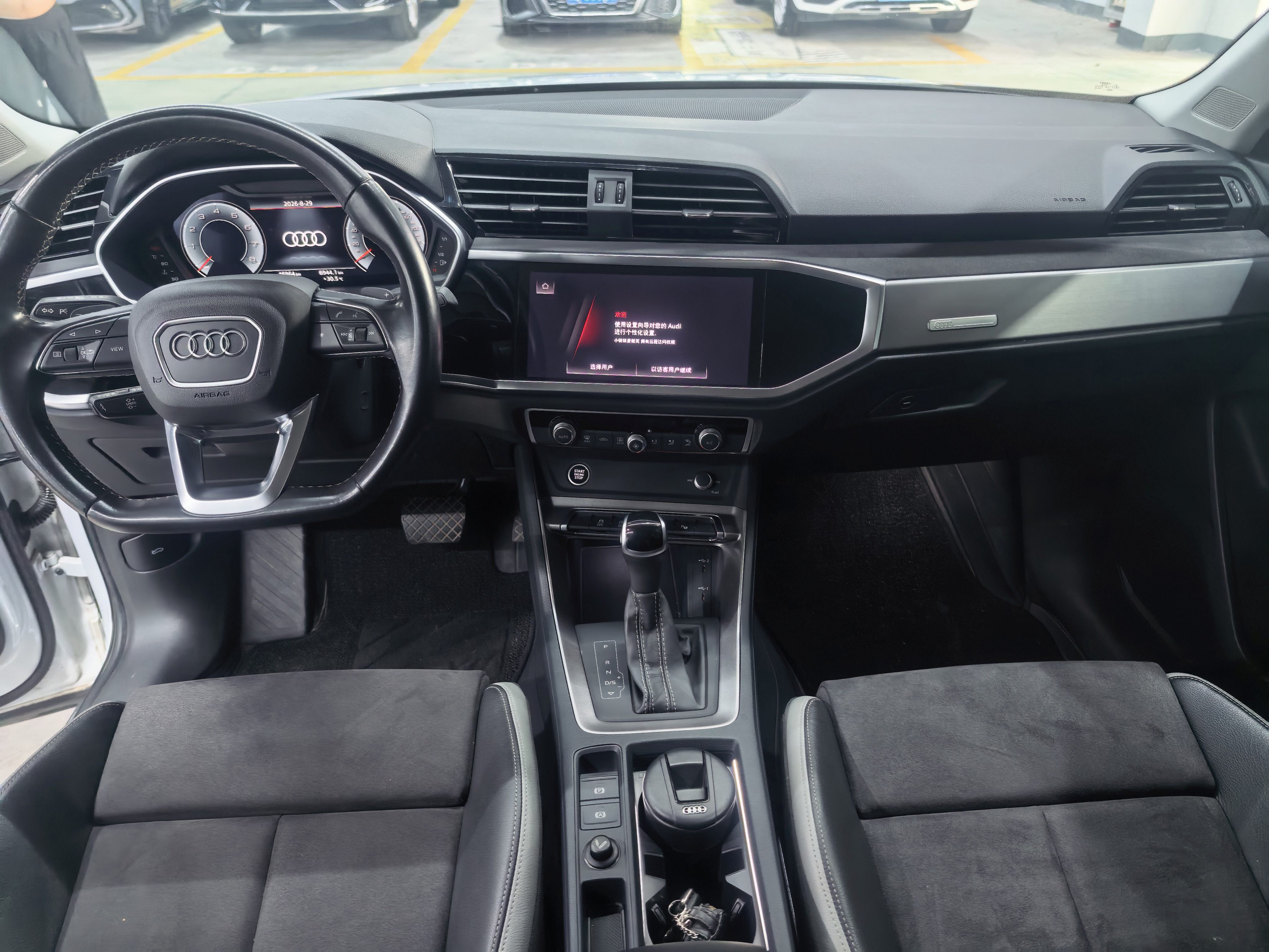 Audi Q3 2022 car image #6