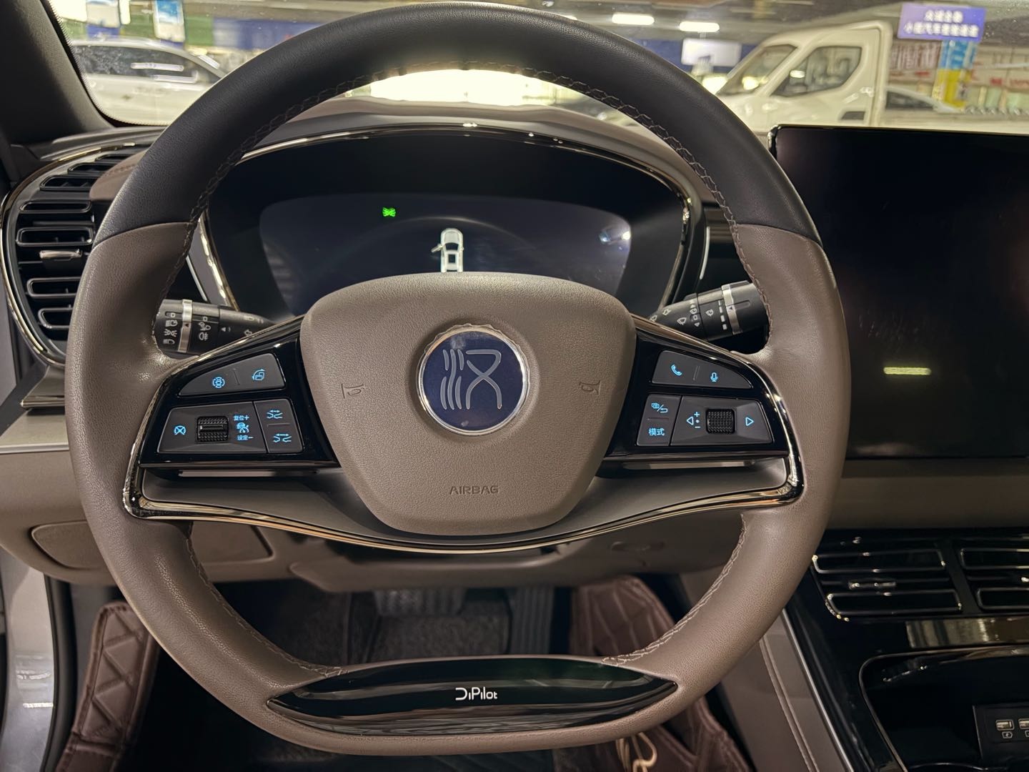 2023 immagine di auto #9