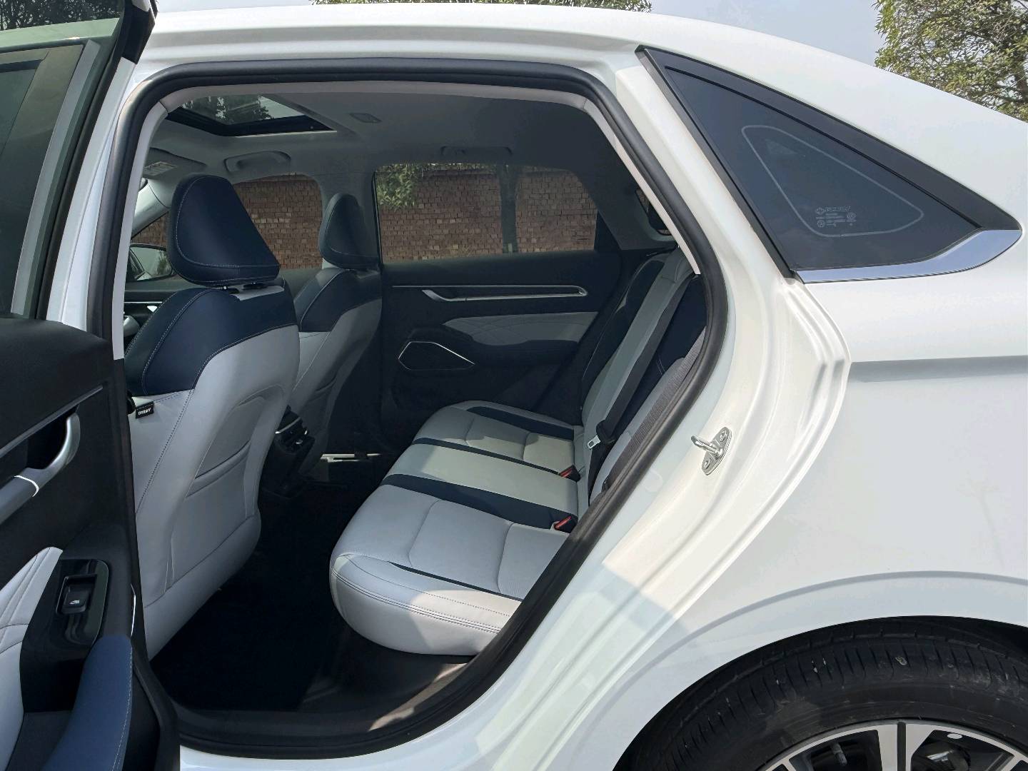 GEELY Emgrand 2022 car image #10