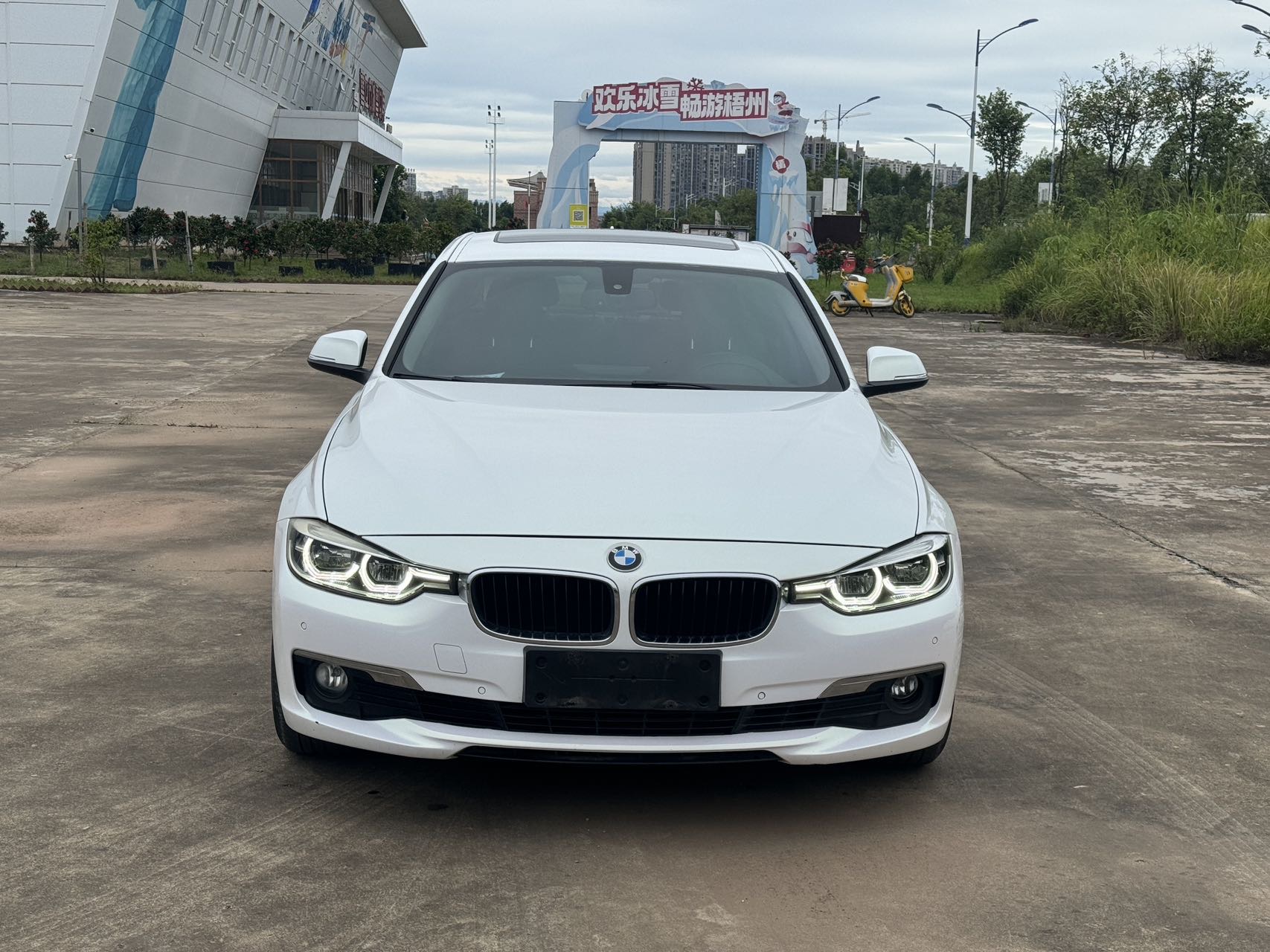 BMW 3 Series 2017 car image #4