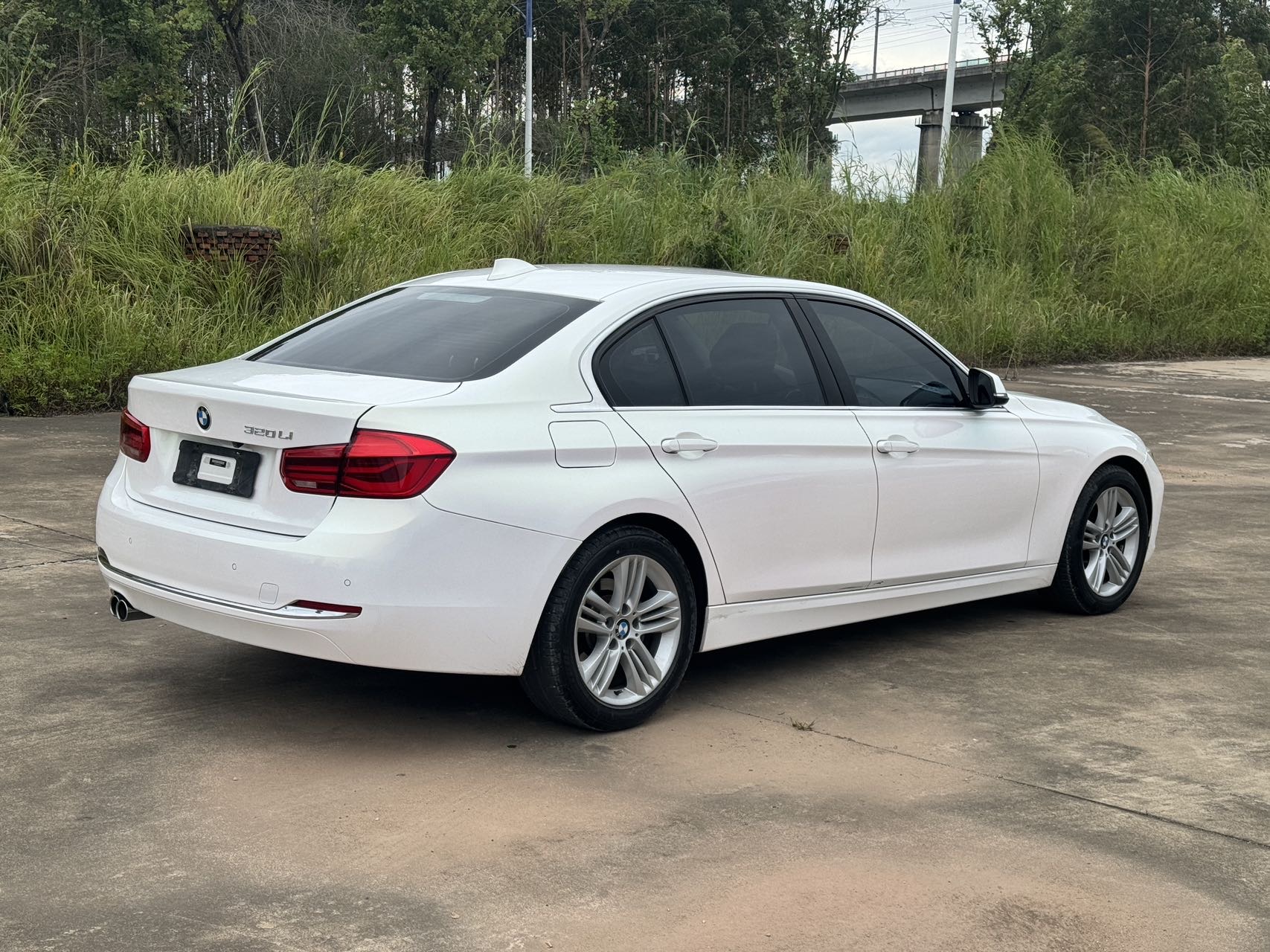 BMW 3 Series 2017 car image #7