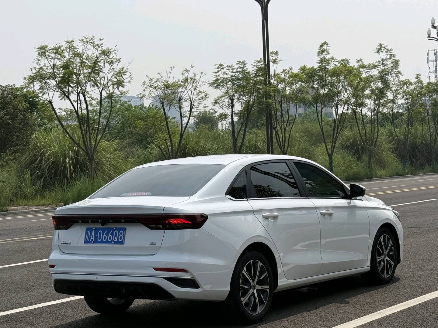 GEELY Emgrand 2022 car image #6