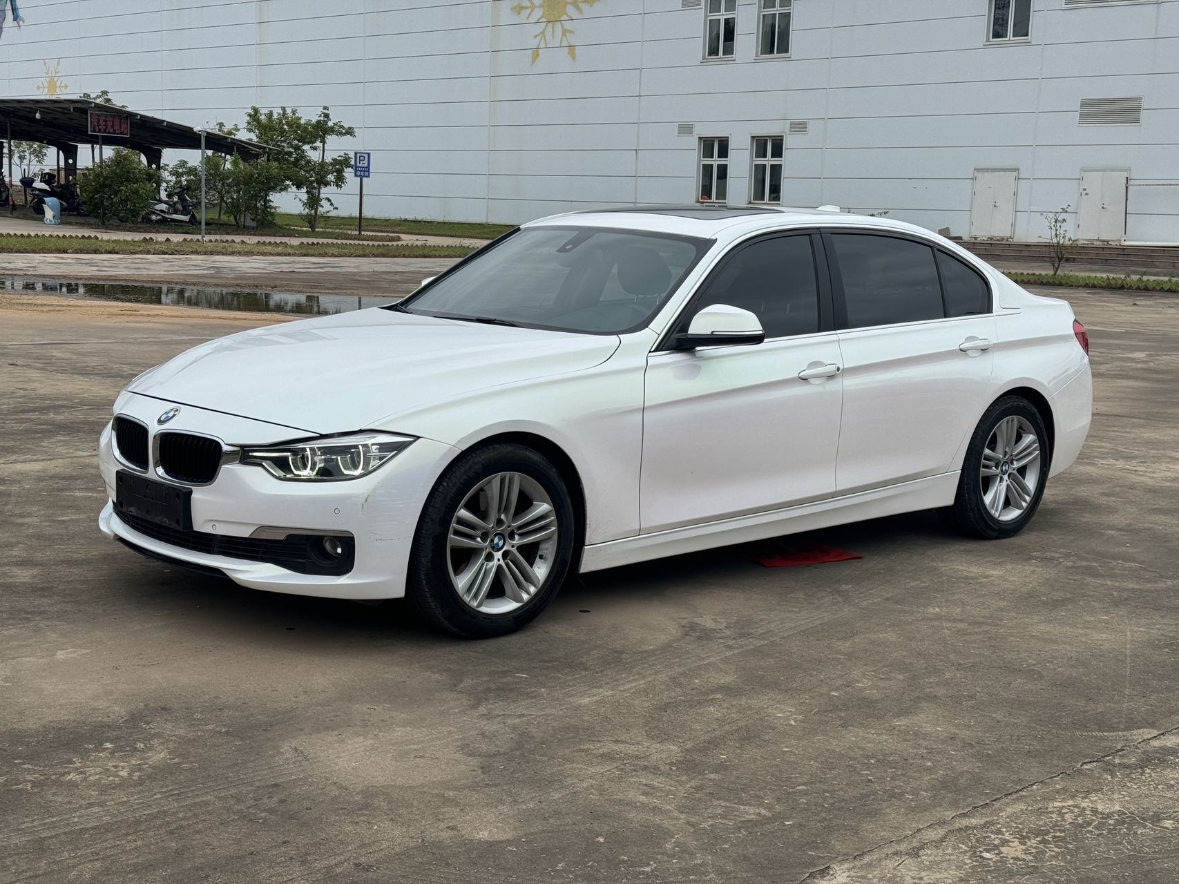 BMW 3 Series 2017 car image #2