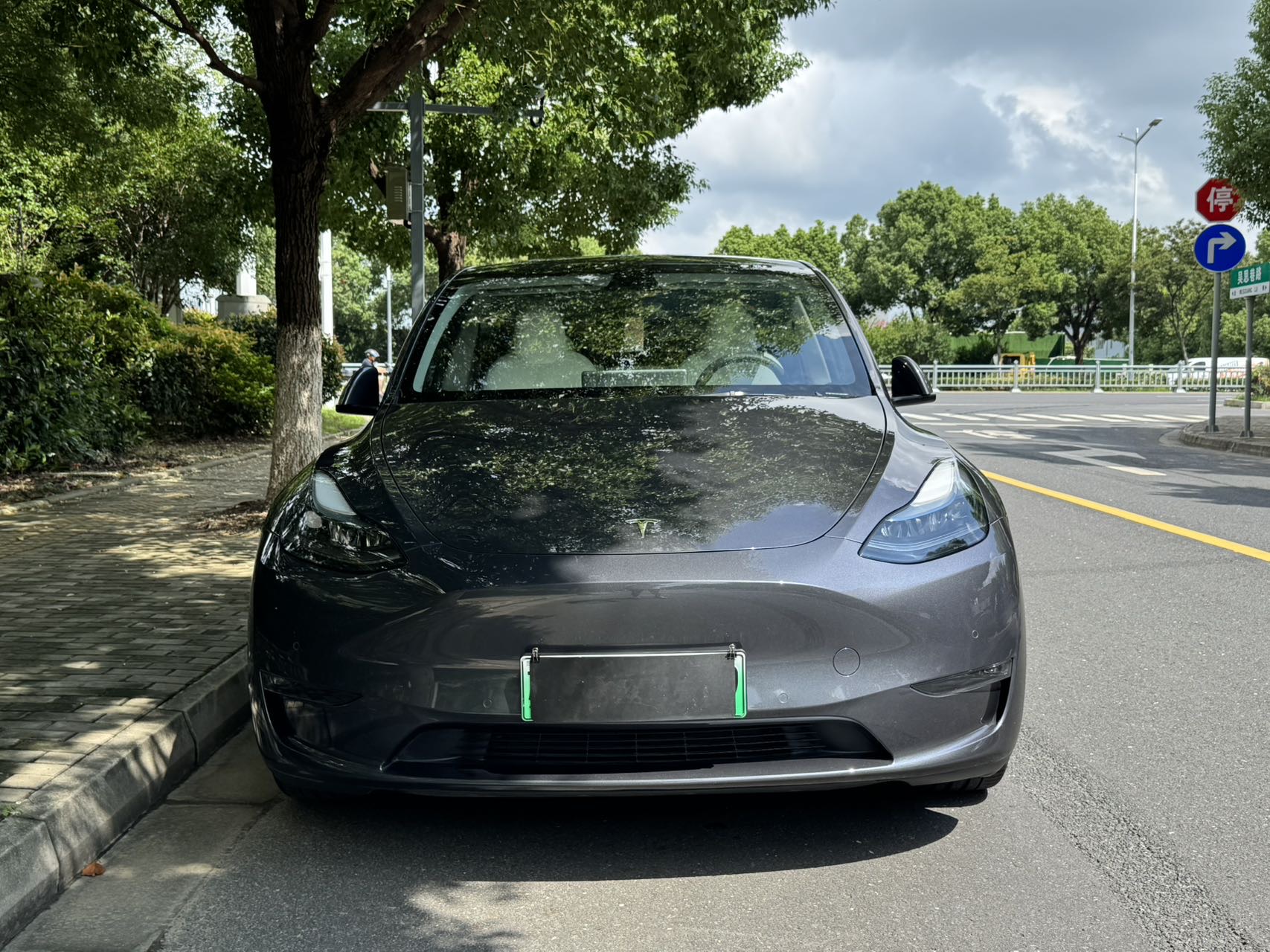 Tesla Model Y 2023 car image #5