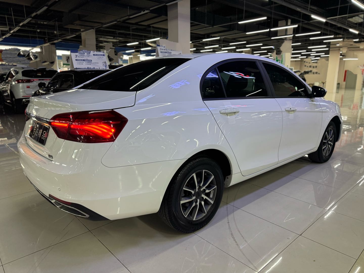GEELY Emgrand 2020 #11 GEELY Emgrand 2020 car image #11