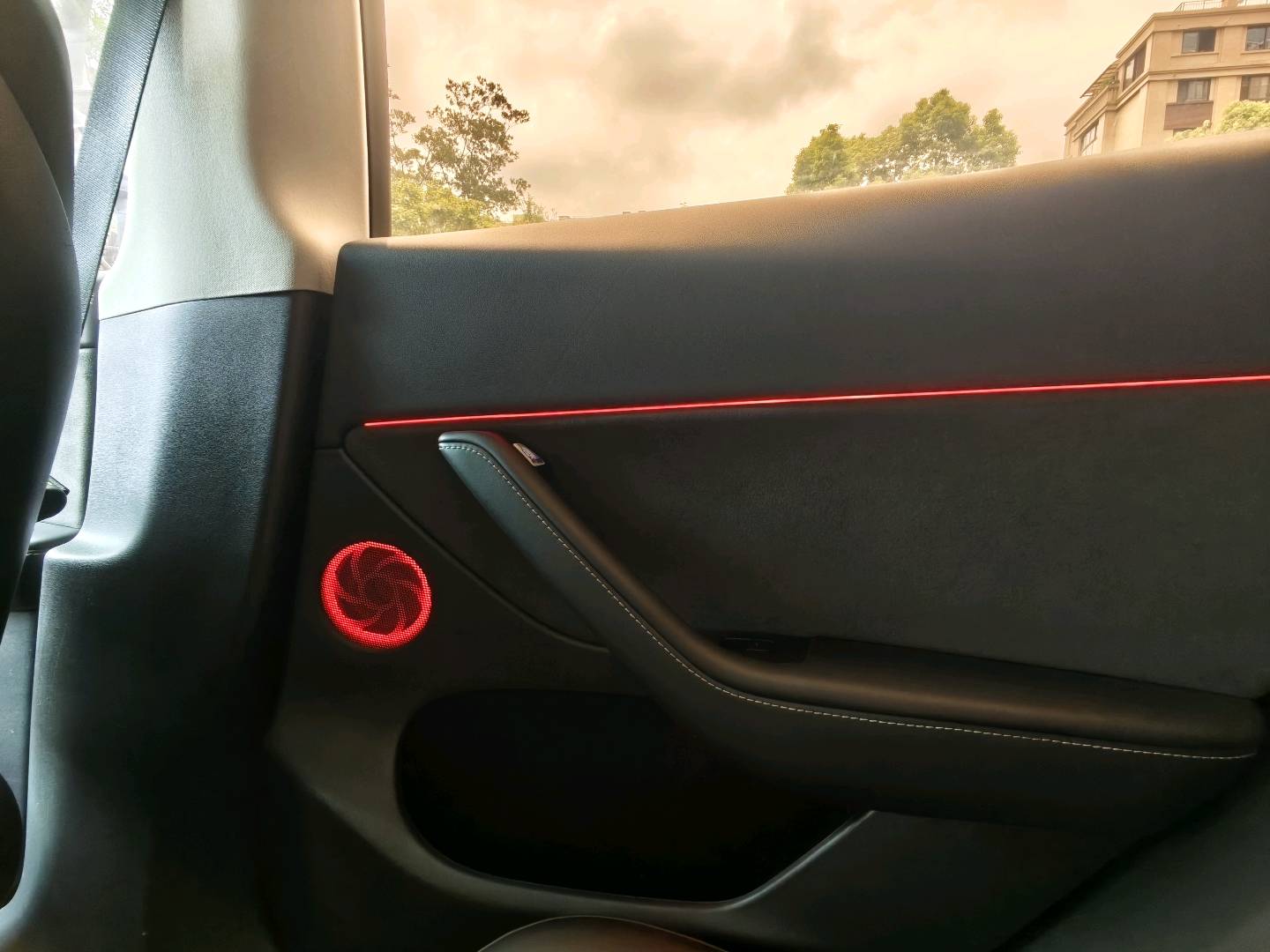 Tesla Model Y 2022 car image #9