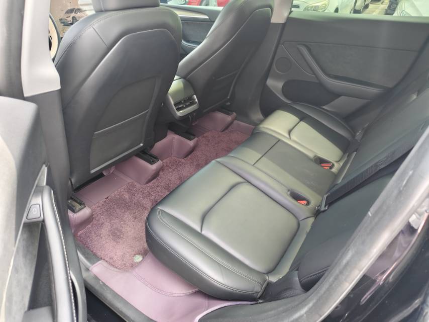 Tesla Model Y 2023 #5 Tesla Model Y 2023 car image #5