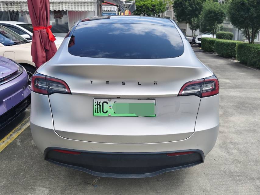 Tesla Model Y 2023 #8 Tesla Model Y 2023 car image #8