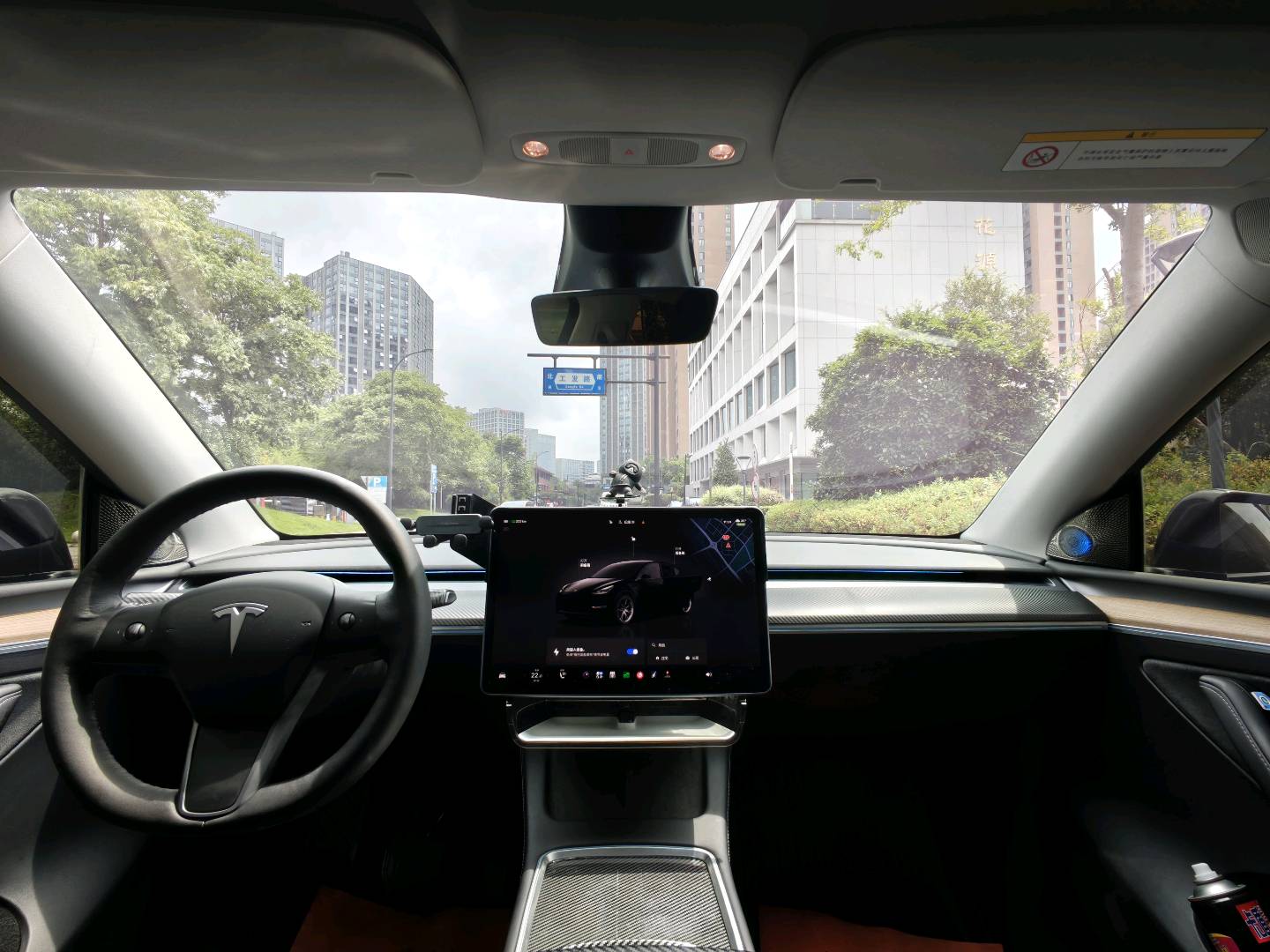 Tesla Model Y 2022 car image #7