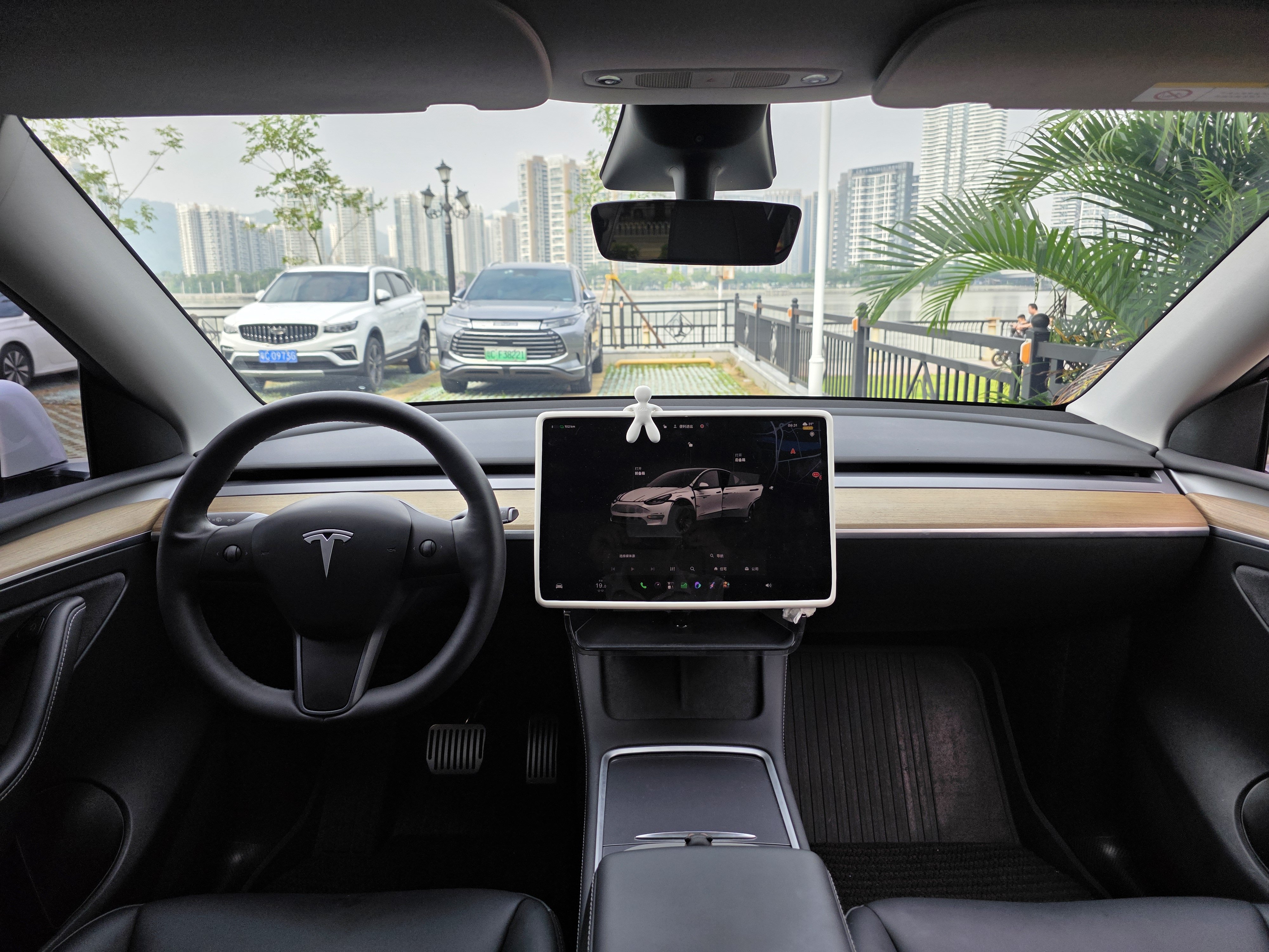 Tesla Model Y 2023 #9 Tesla Model Y 2023 car image #9
