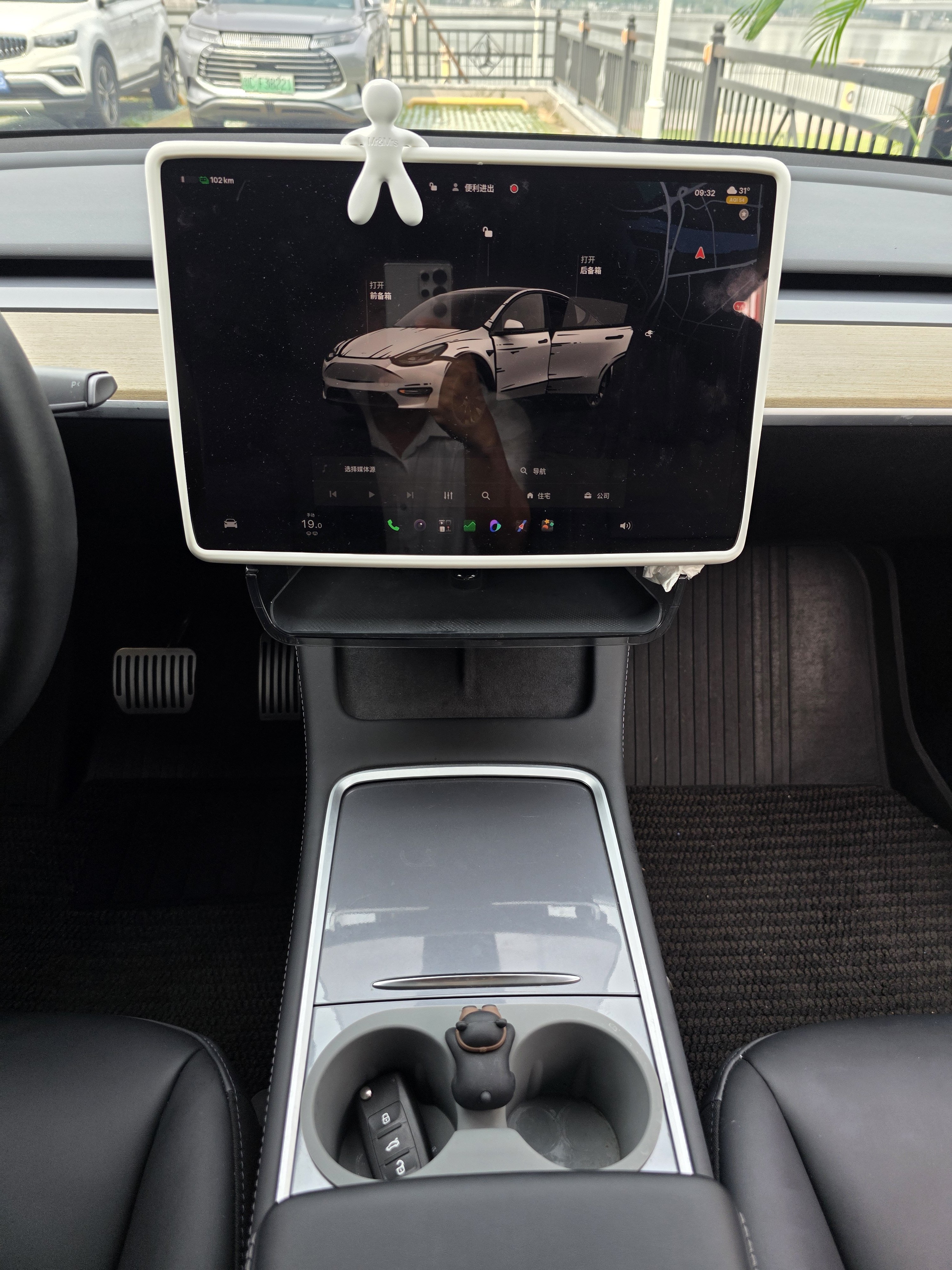 Tesla Model Y 2023 #11 Tesla Model Y 2023 car image #11