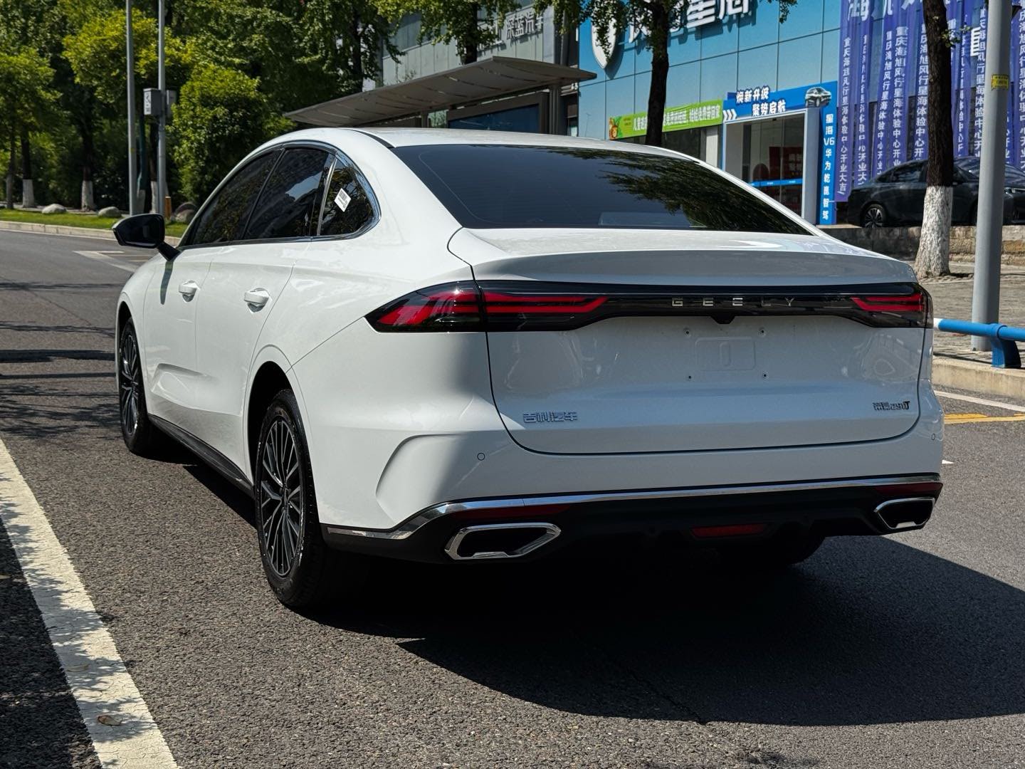 GEELY Emgrand 2026 #11 GEELY Emgrand 2026 car image #11